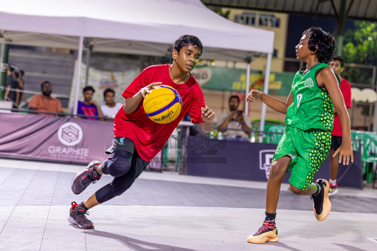 Day 3 of MILO Ramadan 3x3 Challenge 2024 was held in Ekuveni Outdoor Basketball Court at Male', Maldives on Thursday, 14th March 2024.
Photos: Ismail Thoriq / images.mv