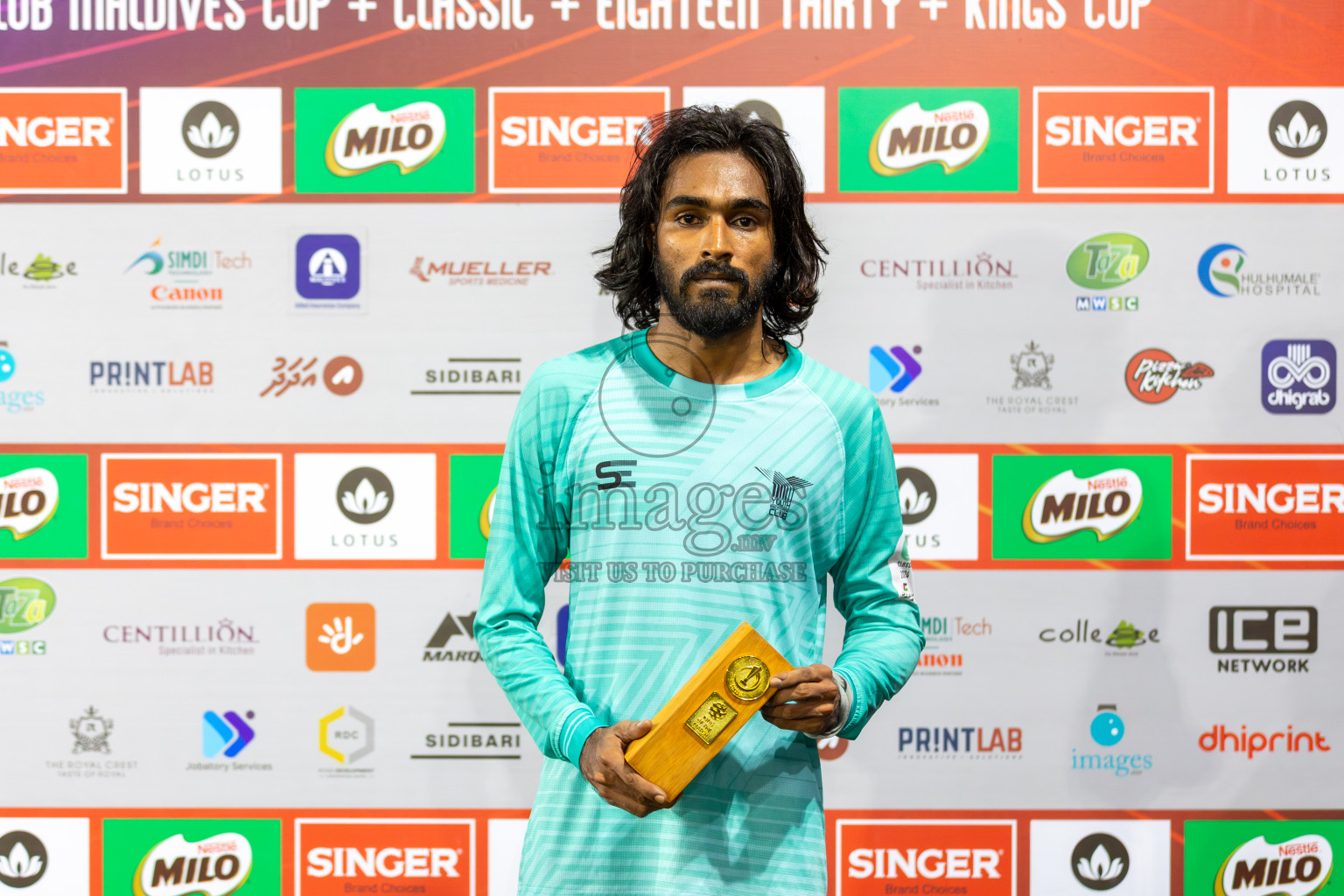 YOUTH RC vs CLUB BINARA in Club Maldives Classic 2024 held in Rehendi Futsal Ground, Hulhumale', Maldives on Tuesday, 10th September 2024. 
Photos: Mohamed Mahfooz Moosa / images.mv