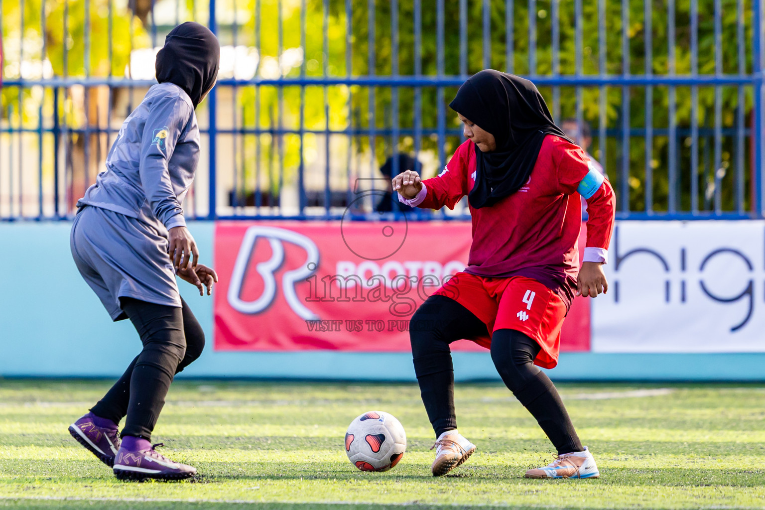 Dhonfan vs Kihaadhoo in Day 4 of Better in Baa Futsal Fiesta 2025 Woman's division held in B. Eydhafushi, Maldives on Sunday, 9th November 2025. Photos: Nausham Waheed / images.mv