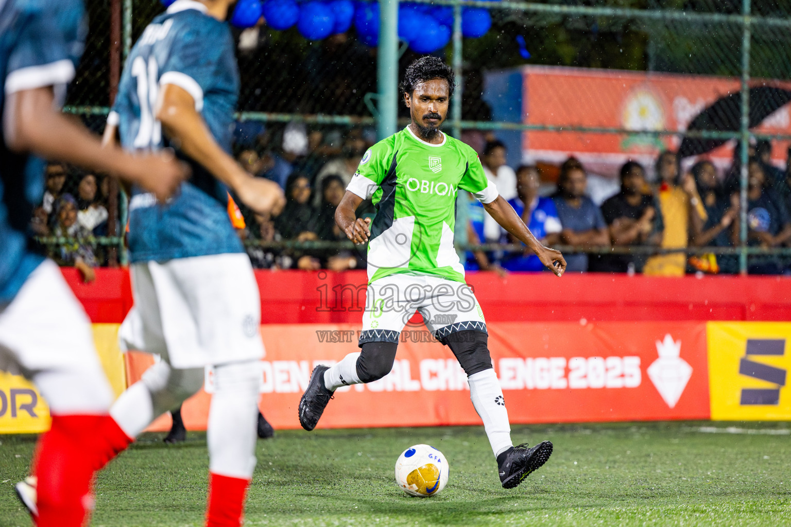 Hdh Naivaadhoo VS Hdh Nolhivaram in Day 9 of Golden Futsal Challenge 2025 was held on Monday, 13th January 2025, in Hulhumale', Maldives Photos: Nausham Waheed , Ismail Thoriq / images.mv