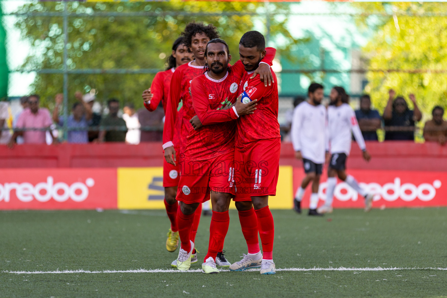 Th. Buruni vs Th. Gaadhiffushi in Day 6 of Golden Futsal Challenge 2024 was held on Saturday, 20th January 2024, in Hulhumale', Maldives 
Photos: Hassan Simah / images.mv