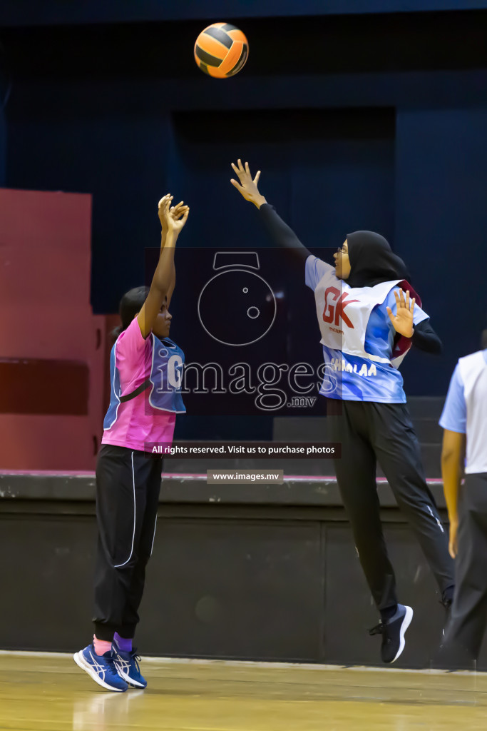 Shinning Star vs Mahibadhoo in the Milo National Netball Tournament 2022 on 21 July 2022, held in Social Center, Male', Maldives. Photographer: Shuu / Images.mv