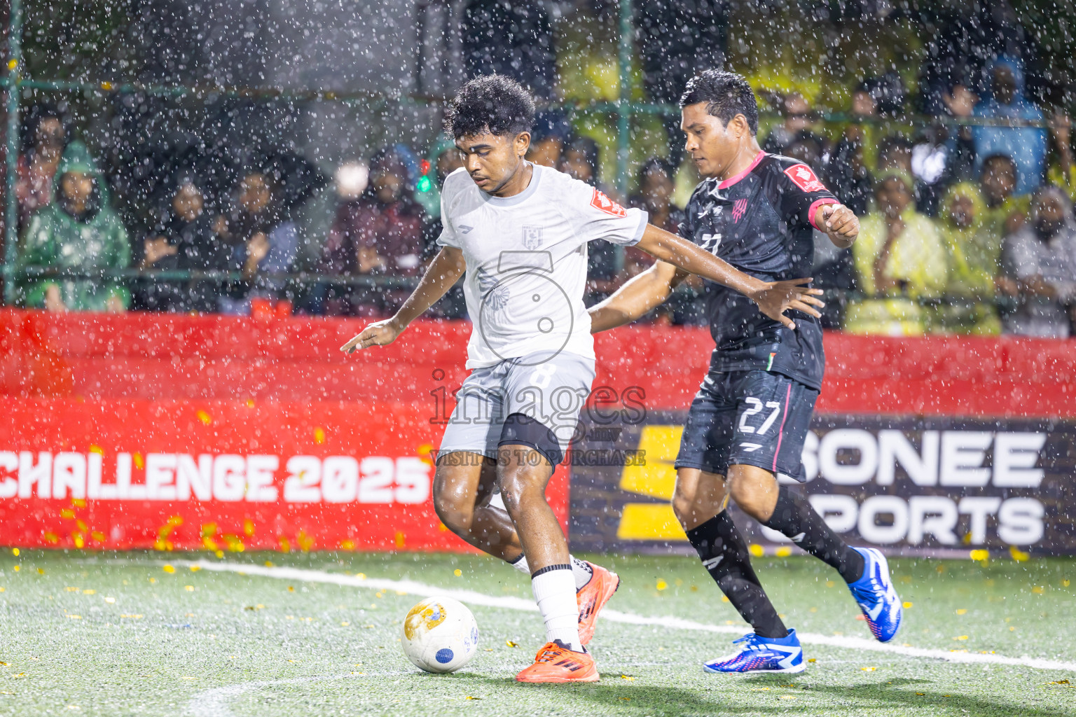 Lh Naifaru vs Lh Kurendhoo on Day 22 of Golden Futsal Challenge 2025 was held on Sunday , 26th January 2025, in Hulhumale', Maldives.
Photos: Ismail Thoriq / images.mv