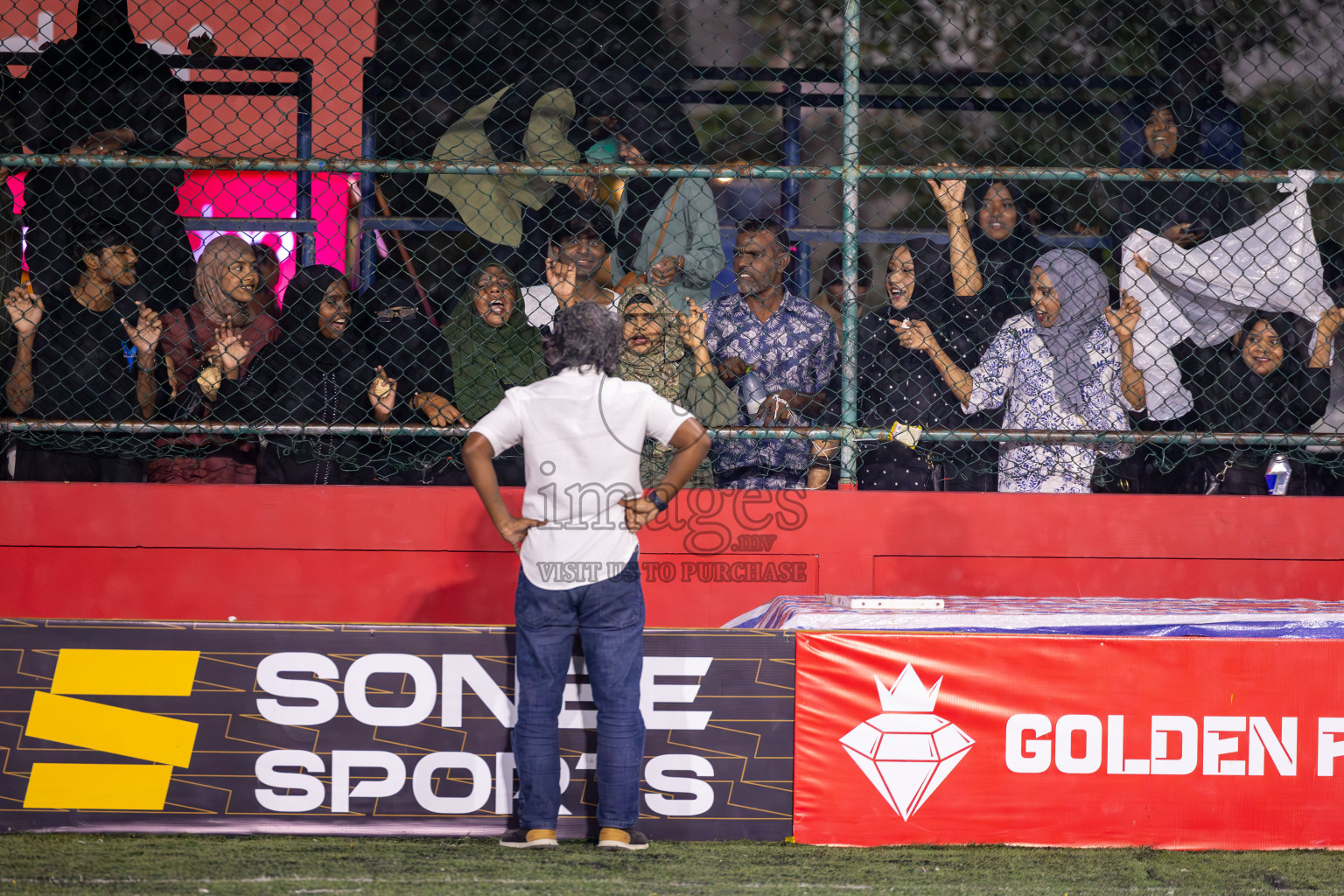HDh Nellaidhoo vs HDh Vaikaradhoo in Day 9 of Golden Futsal Challenge 2025 was held on Monday, 13th January 2025, in Hulhumale', Maldives
Photos: Ismail Thoriq / images.mv