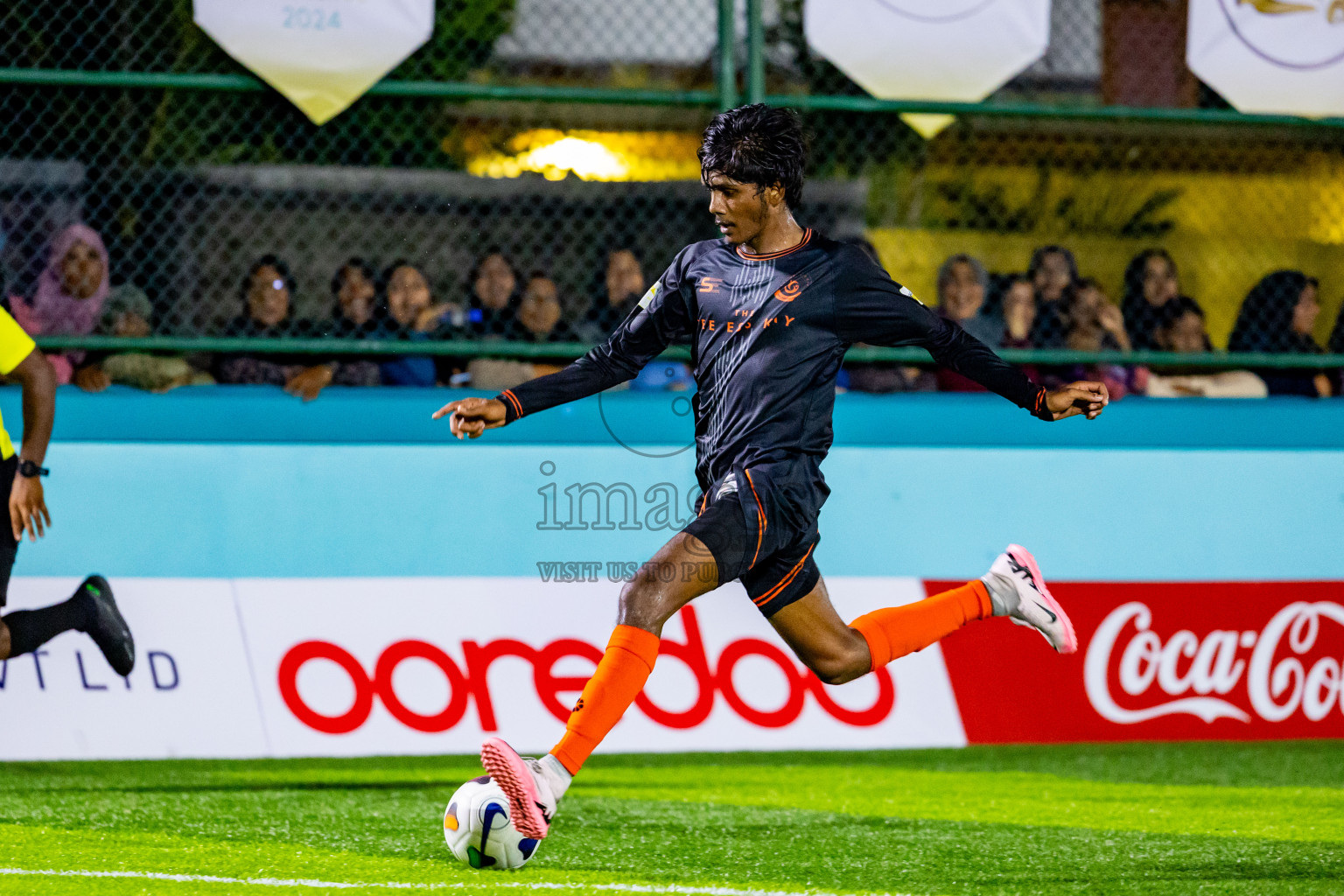 Dee Ess Kay vs FC Baaz in Day 1 of Laamehi Dhiggaru Ekuveri Futsal Challenge 2024 was held on Friday, 26th July 2024, at Dhiggaru Futsal Ground, Dhiggaru, Maldives Photos: Nausham Waheed / images.mv