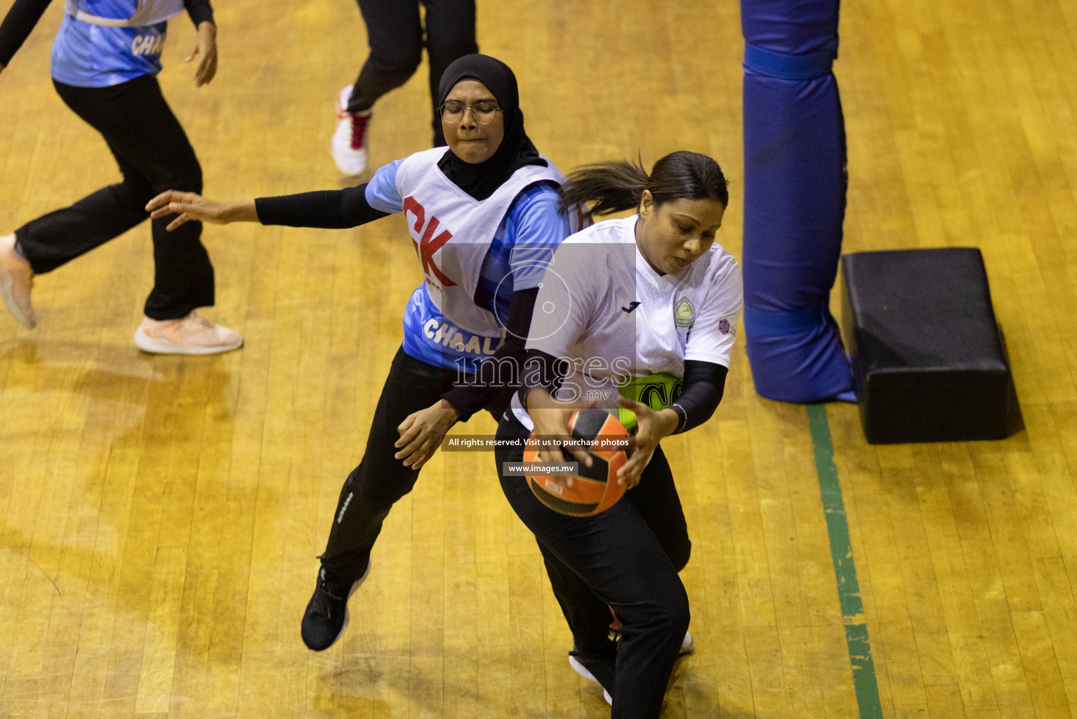 Club Green Streets vs Mahibadhoo in the Milo National Netball Tournament 2022 on 20 July 2022, held in Social Center, Male', Maldives. Photographer: Shuu / Images.mv