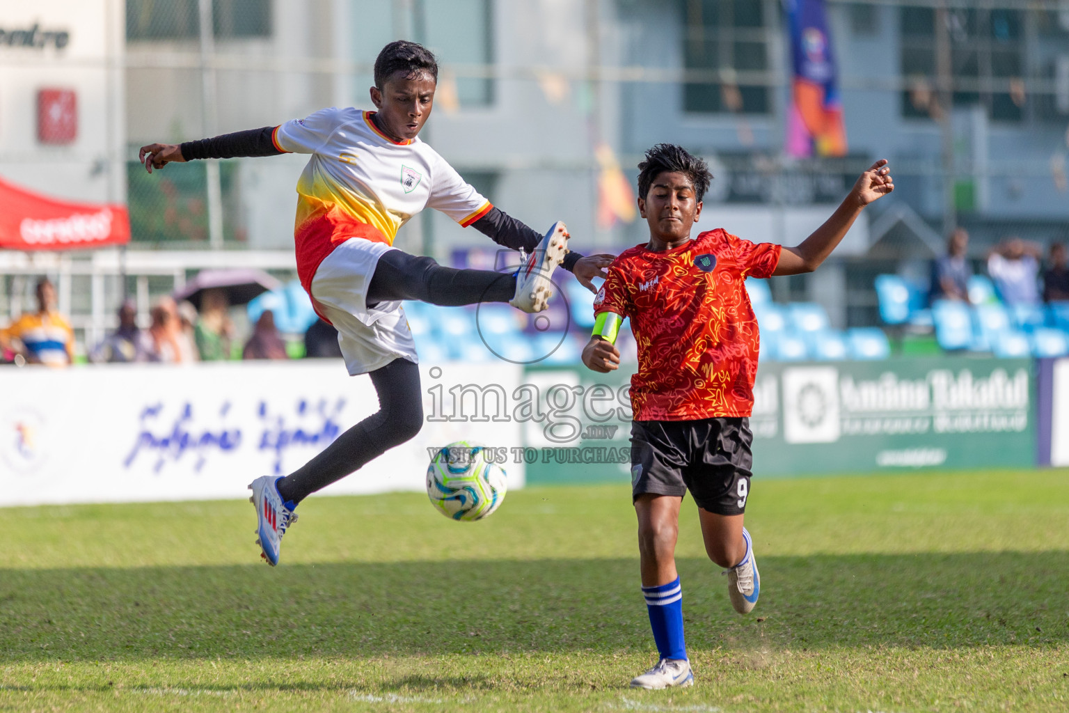 Club Eagles vs Super United Sports (U12) in Day 4 of Dhivehi Youth League 2024 held at Henveiru Stadium on Thursday, 28th November 2024. Photos: Shuu Abdul Sattar/ Images.mv