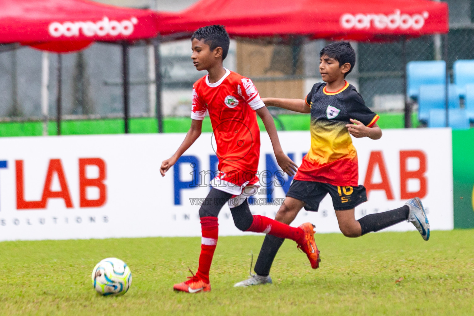 Eagles vs Hurriya in day 6 of Dhivehi Youth League 2024 held at Henveiru Stadium on Saturday 30th November 2024. Photos: Shuu Abdul Sattar/ Images.mv