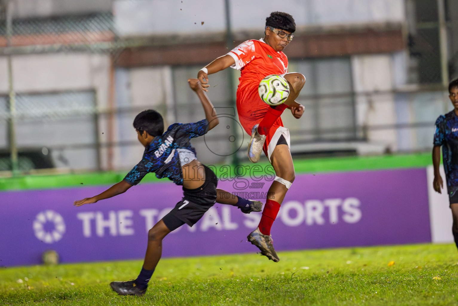 SUS vs Huriyya (U14) in Dhivehi Youth League 2024 - Day 2. Matches held at Henveiru Stadium on 22nd November 2024 , Friday. Photos: Shuu Abdul Sattar/ Images.mv