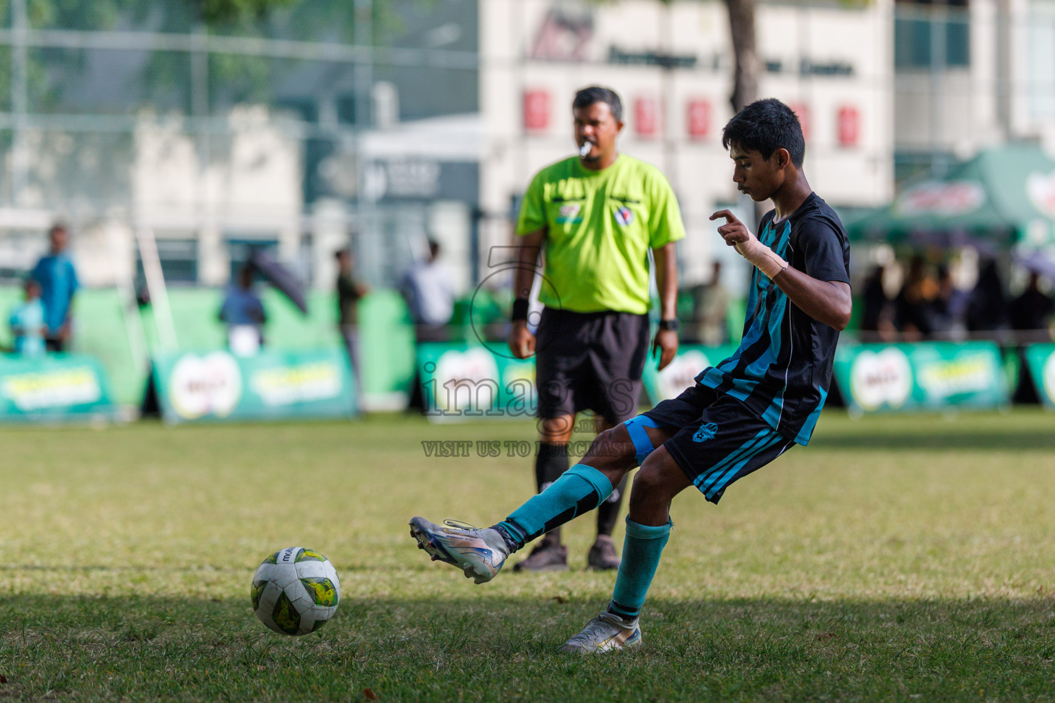 Day 4 of MILO Academy Championship 2025 (U14) was held on Sunday, 2nd November 2025 at Henveiru Football Grounds, Male', Maldives . 
Photos: Hassan Simah / images.mv