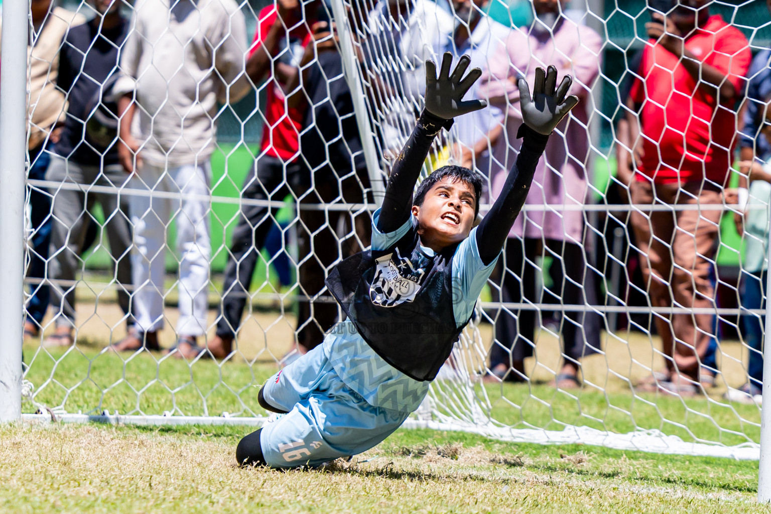 Day 3 of MILO Academy Championship 2025 (U-12) was held at Henveiru Stadium in Male', Maldives on Saturday, 3rd May 2025. Photos: Nausham Waheed / images.mv