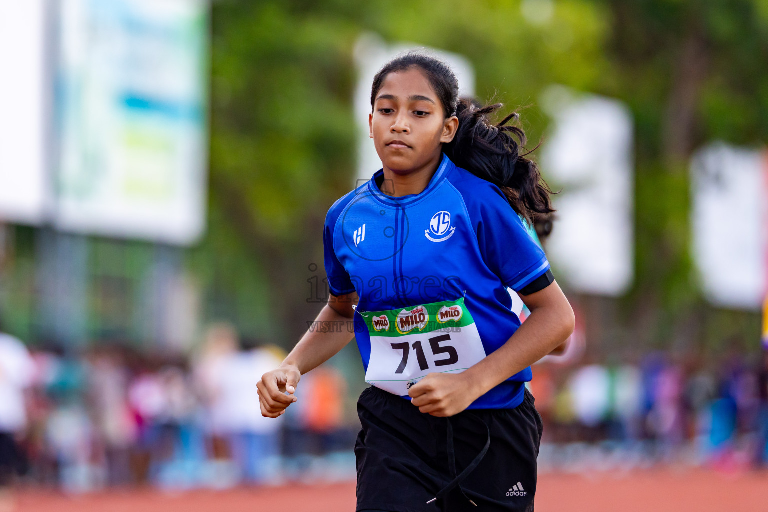 Day 4 of Inter-school Athletics Championship 2025 held in Ekuveni Synthetic Track, Male', Maldives on Thursday, 09th October 2025. Photos by: Nausham Waheed / Images.mv