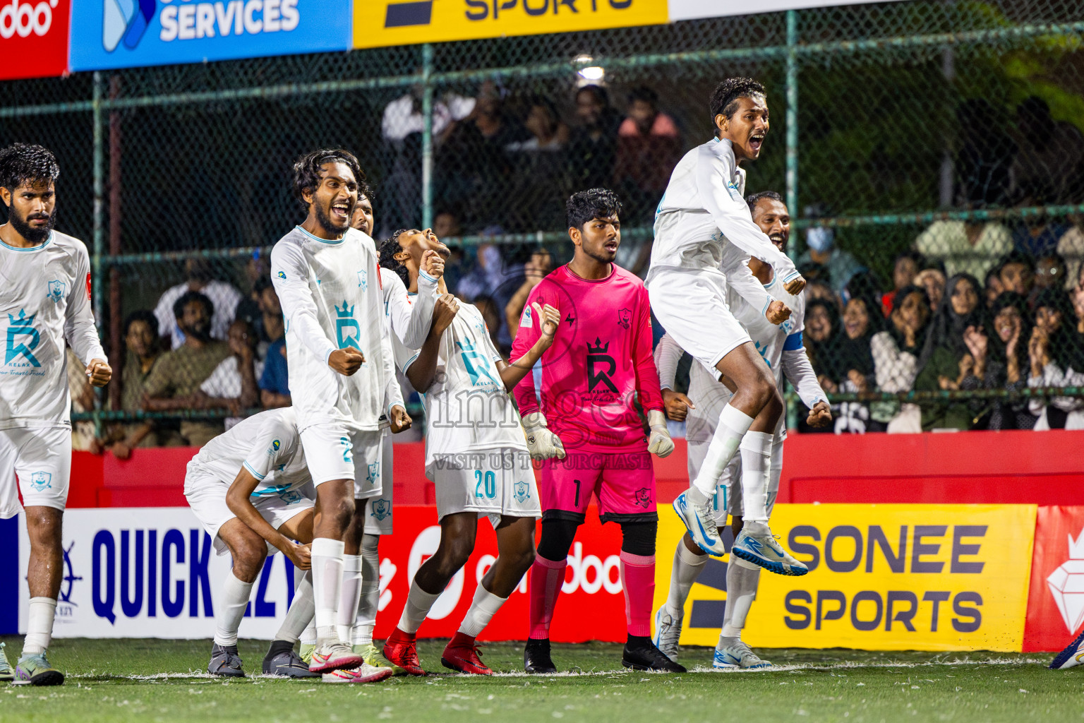 AA Bodufolhudhoo vs AA Thoddoo in Day 15 of Golden Futsal Challenge 2025 was held on Sunday, 19th January 2025, in Hulhumale', Maldives. Photos: Nausham Waheed / images.mv