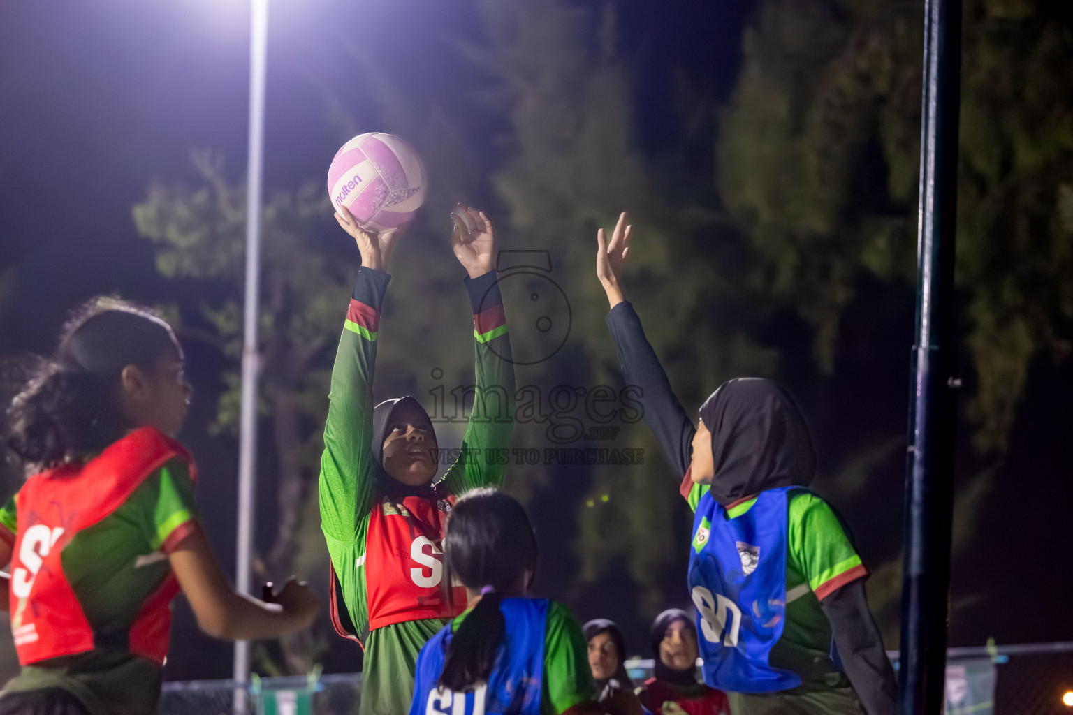 Day 1 of MILO Netball Fest 2025 was held in Cental Park, Hulhumale', Maldives on Thursday, 20th November 2025. 

Photos: Hassan Simah / images.mv