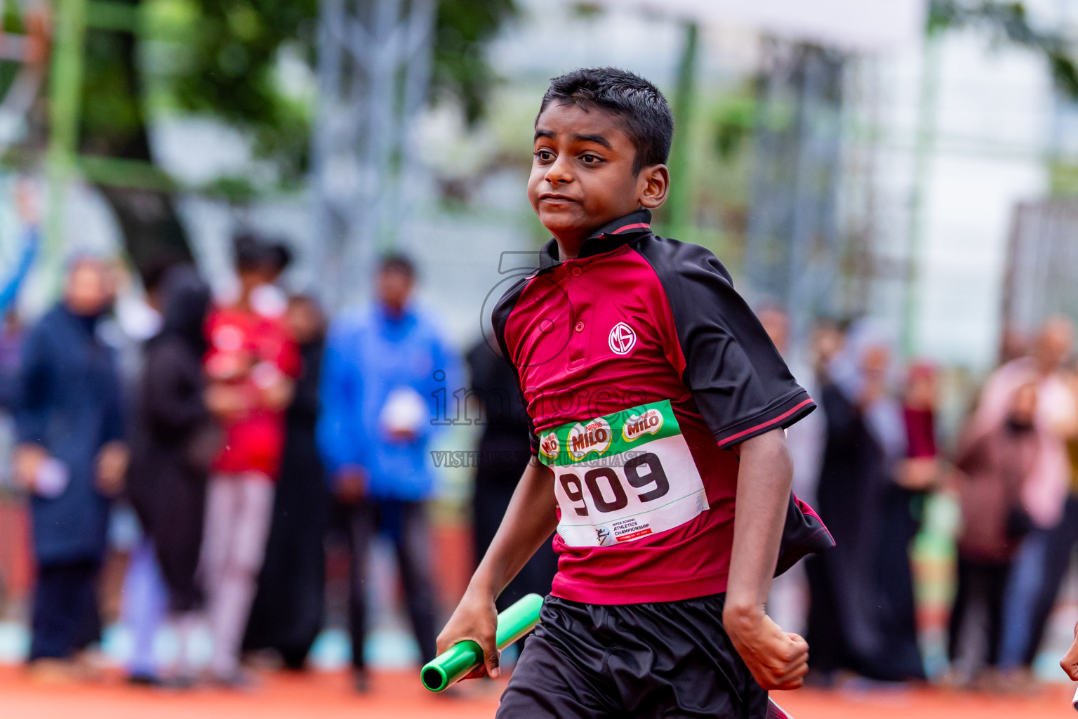 Day 6 of Inter-school Athletics Championship 2025 held in Ekuveni Synthetic Track, Male', Maldives on Sunday, 12th October 2025. Photos by: Nausham Waheed / Images.mv