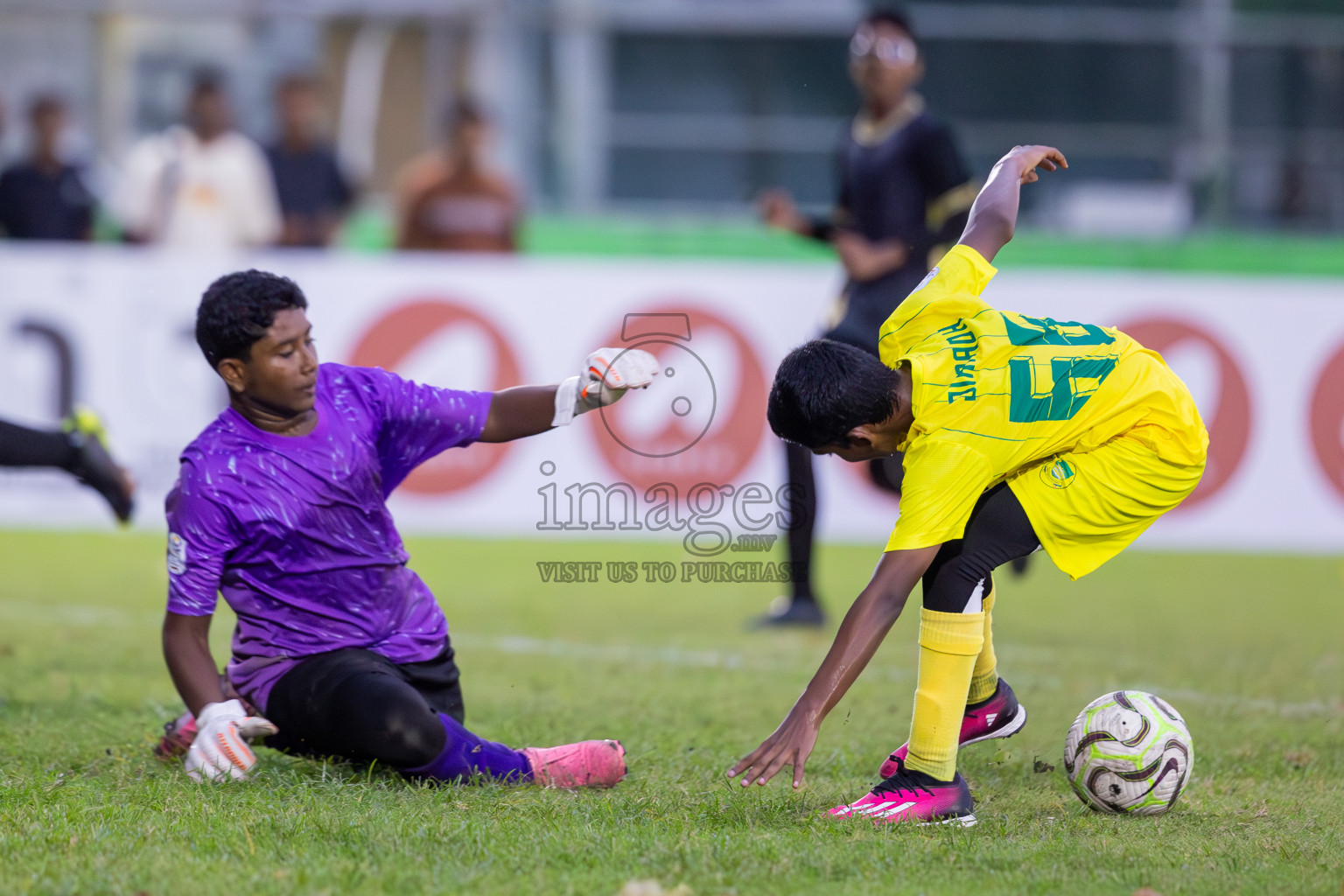 Eagles vs Maziya (U14) in Dhivehi Youth League 2024 - Day 2. Matches held at Henveiru Stadium on 22nd November 2024 , Friday. Photos: Shuu Abdul Sattar/ Images.mv