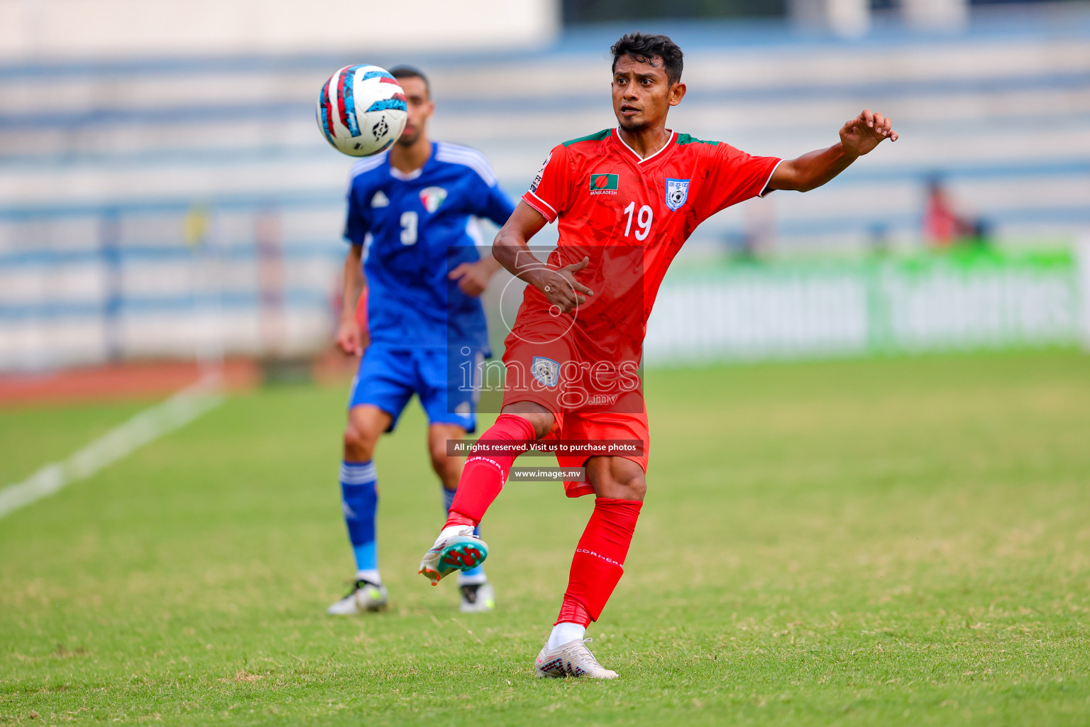 Kuwait vs Bangladesh in the Semi-final of SAFF Championship 2023 held in Sree Kanteerava Stadium, Bengaluru, India, on Saturday, 1st July 2023. Photos: Nausham Waheed, Hassan Simah / images.mv