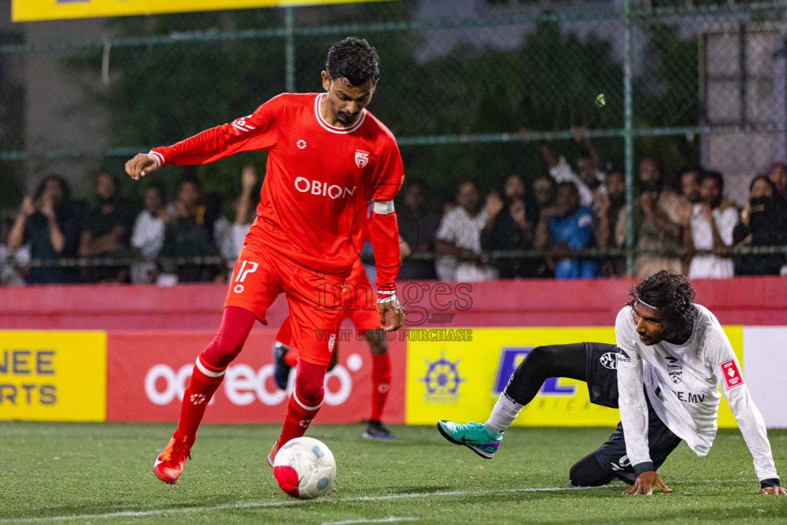 R Fainu vs R Inguraidhoo in Golden Futsal Challenge 2024 was held on Tuesday, 16th January 2024, in Hulhumale', Maldives
Photos: Ismail Thoriq / images.mv