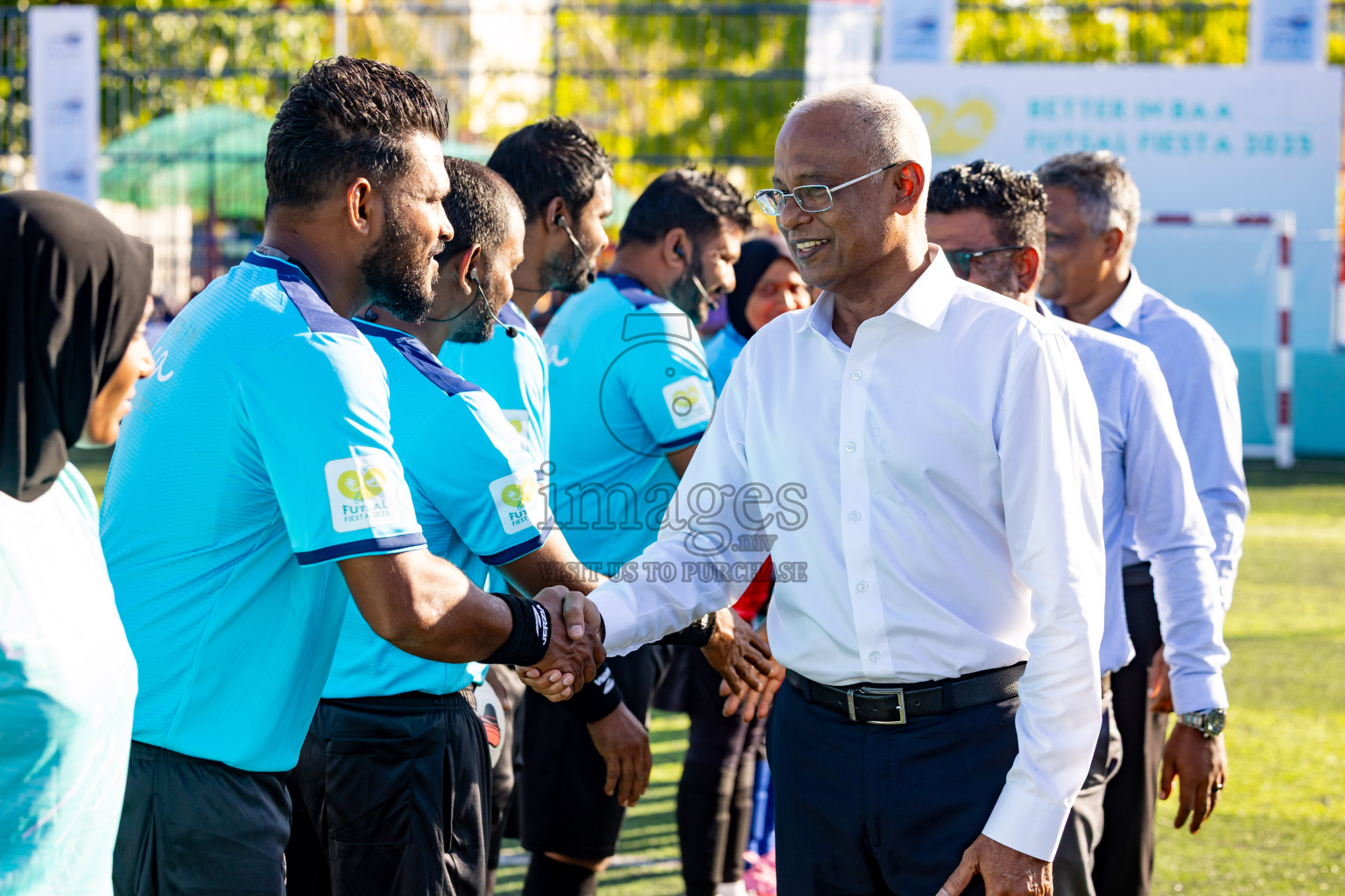 Dhonfanu vs Eydhafushi in Day 1 of Better in Baa Futsal Fiesta 2025 Woman's division held in B. Eydhafushi, Maldives on Wednesday, 5th November 2025. Photos: Nausham Waheed / images.mv