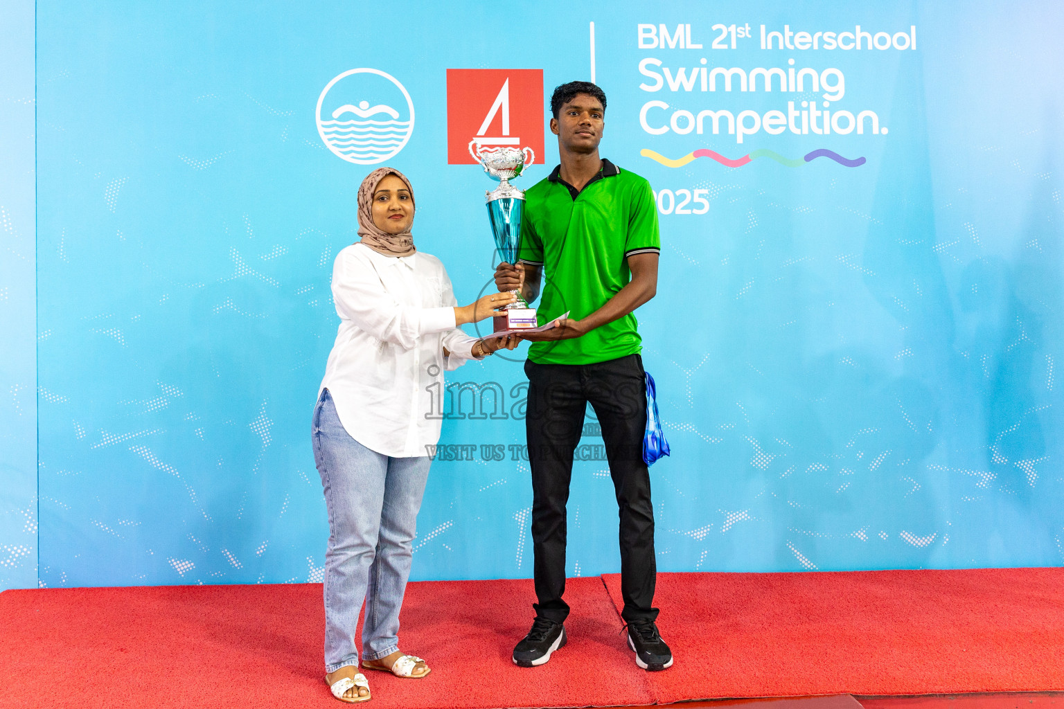 Closing Ceremony of BML 21st Interschool Swimming Competition 2025 .was held in Hulhumale' Swimming Pool, Hulhumale', Maldives on Saturday, 18th October 2025. 
Photos: Hassan Simah / images.mv