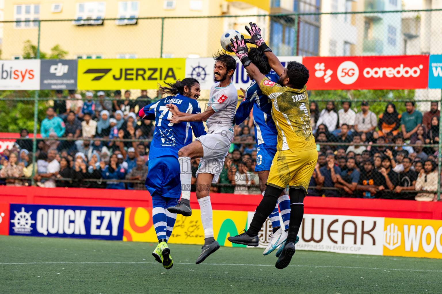 AA. Mathiveri VS AA. Thoddoo in Atoll Round Final on Day 20 of Golden Futsal Challenge 2025 was held on Friday, 24 January 2025, in Hulhumale', Maldives. 
Photos: Hassan Simah / images.mv