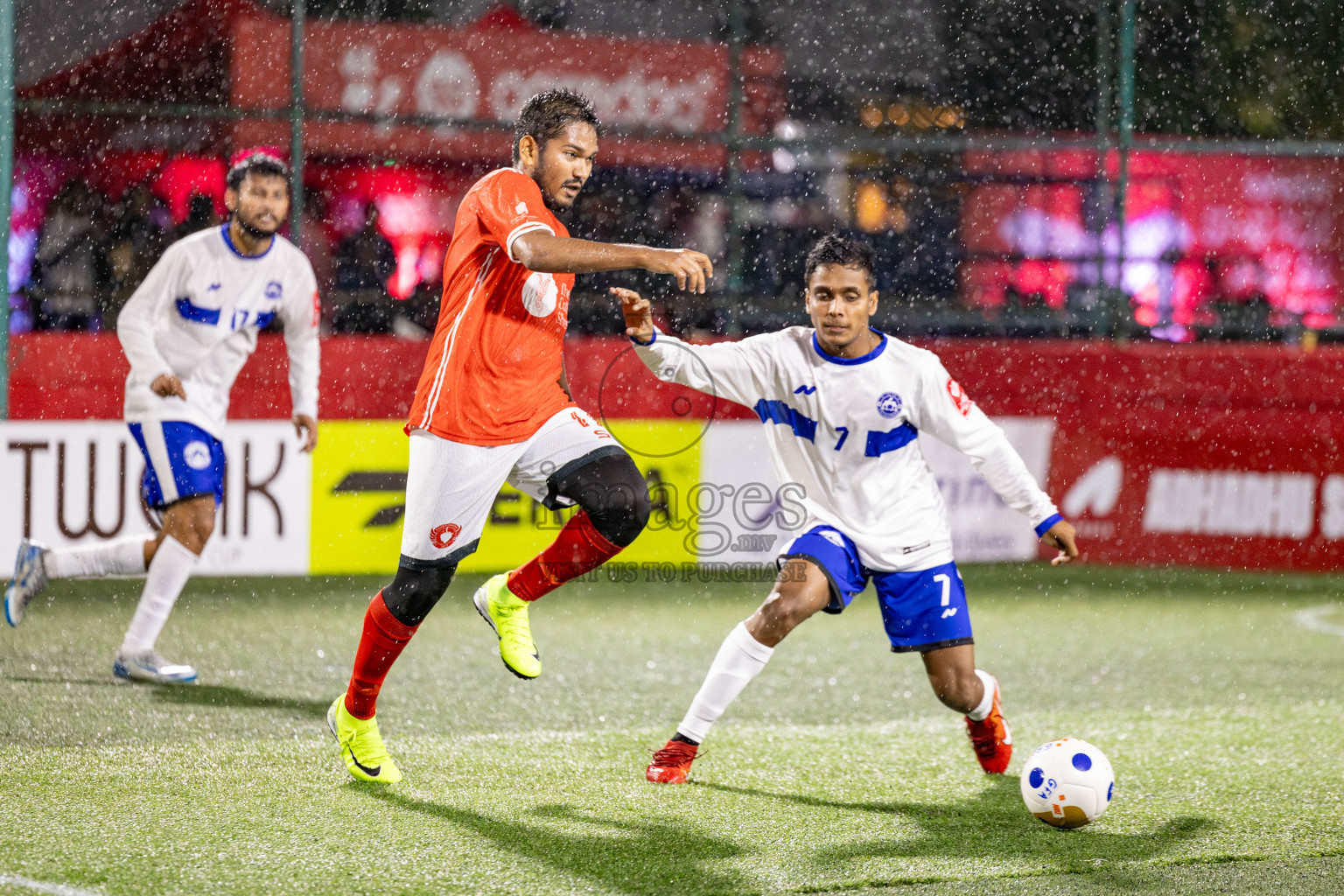 Th. Veymandoo VS Th. Kandoodhoo in Day 18 of Golden Futsal Challenge 2025 was held on Wednesday, 22nd January 2025, in Hulhumale', Maldives. Photos: Nausham Waheed / images.mv