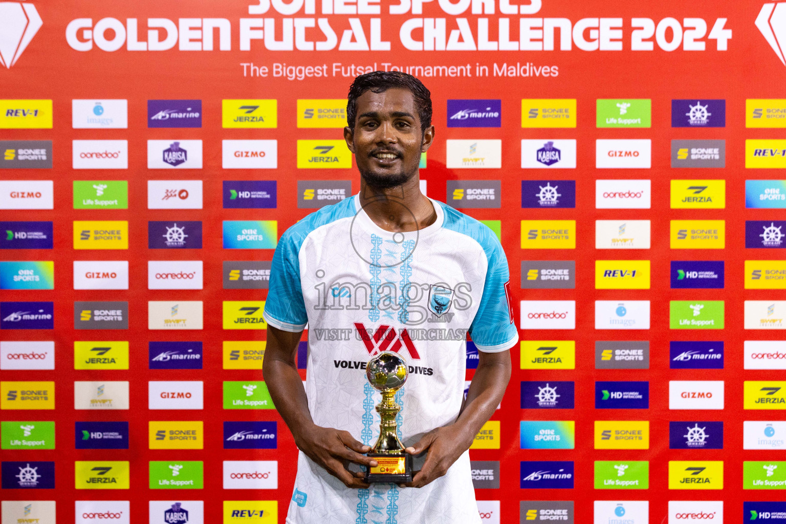 HA Thakandhoo vs HA Dhidhdhoo in Day 5 of Golden Futsal Challenge 2024 was held on Friday, 19th January 2024, in Hulhumale', Maldives
Photos: Ismail Thoriq / images.mv