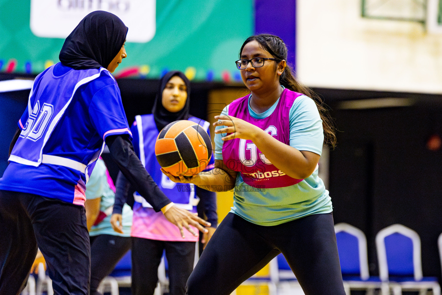 Kulhudhuffushi Youth & Recreation Club vs Club Green StreetDay 2 of 21st National Netball Tournament was held in Social Canter at Male', Maldives on Friday, 18th May 2024. Photos: Nausham Waheed / images.mv