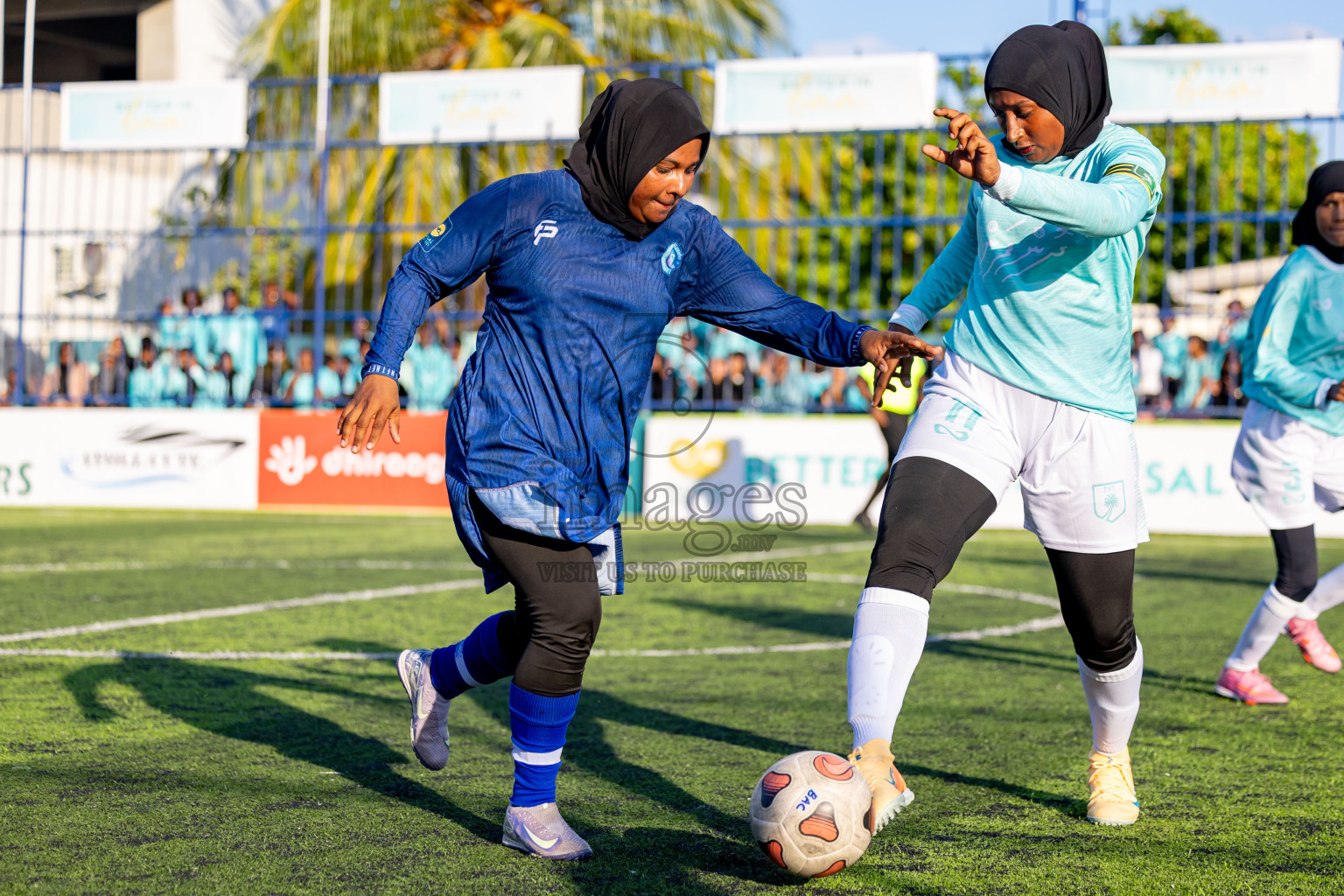 Dhonfanu vs Hithaadhoo in Day 2 of Better in Baa Futsal Fiesta 2025 Woman's division held in B. Eydhafushi, Maldives on Thursday, 6th November 2025. Photos: Nausham Waheed / images.mv