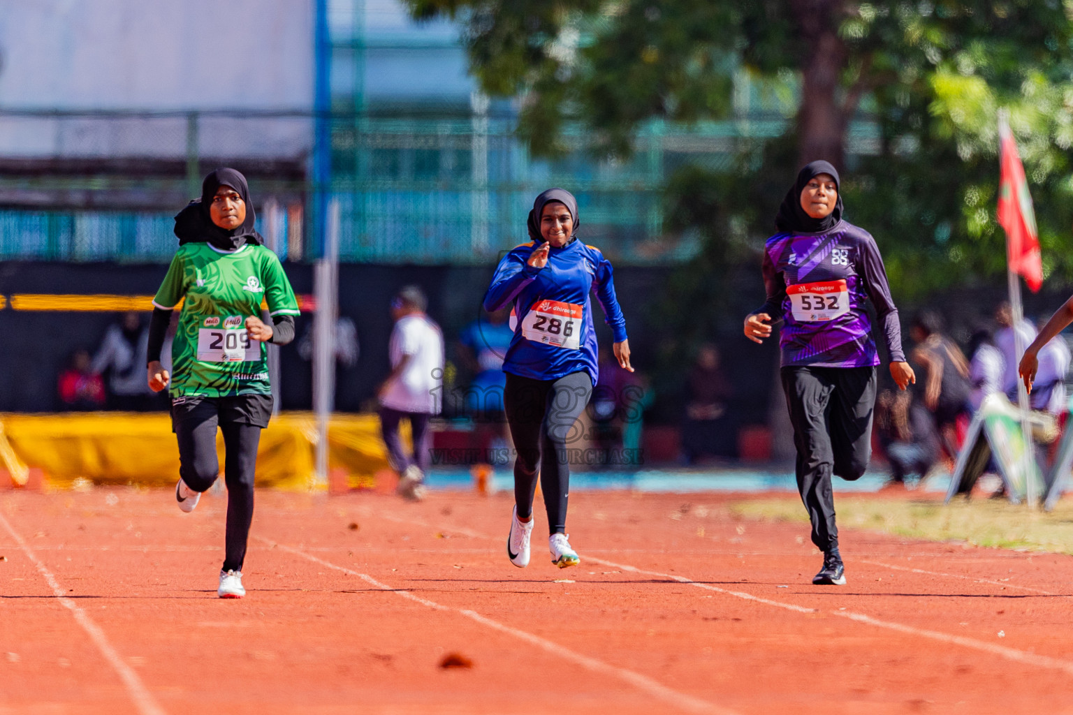 Day 1 of Inter-school Athletics Championship 2025 held in Ekuveni Synthetic Track, Male', Maldives on Monday, 06th October 2025. Photos by: Areef Adam  / Images.mv