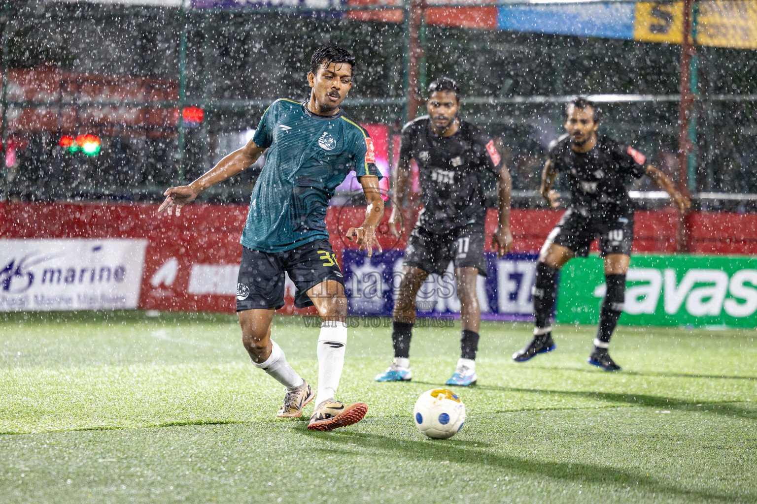 K Gulhi VS K Kaashidhoo on Day 20 of Golden Futsal Challenge 2025 was held on Friday, 24 January 2025, in Hulhumale', Maldives. 
Photos: Hassan Simah / images.mv