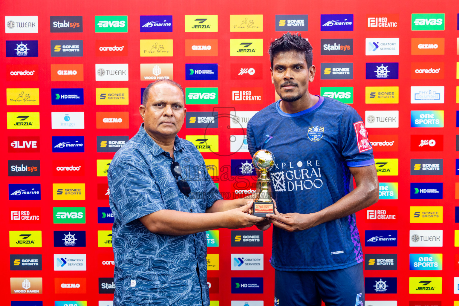 K Gulhi vs K Guraidhoo in Day 15 of Golden Futsal Challenge 2025 was held on Sunday, 19th January 2025, in Hulhumale', Maldives. Photos: Nausham Waheed / images.mv