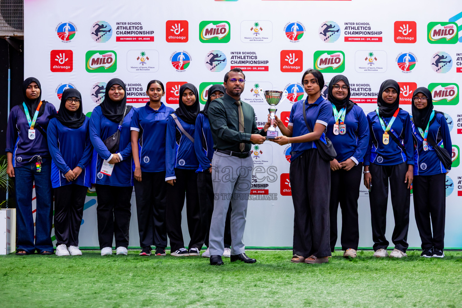 Day 6 of Inter-school Athletics Championship 2025 held in Ekuveni Synthetic Track, Male', Maldives on Sunday, 12th October 2025. Photos by: Nausham Waheed / Images.mv