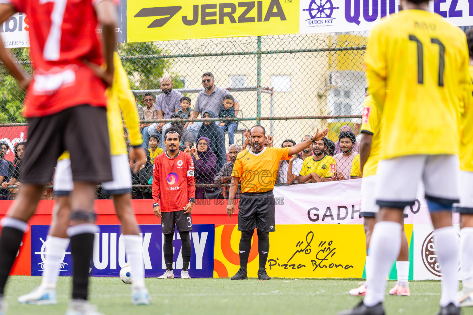 GDh Madaveli VS GDh Gadhdhoo in Atoll Round Semi-Final on Day 20 of Golden Futsal Challenge 2025 was held on Friday, 24th January 2025, in Hulhumale', Maldives.
Photos: Ismail Thoriq / images.mv