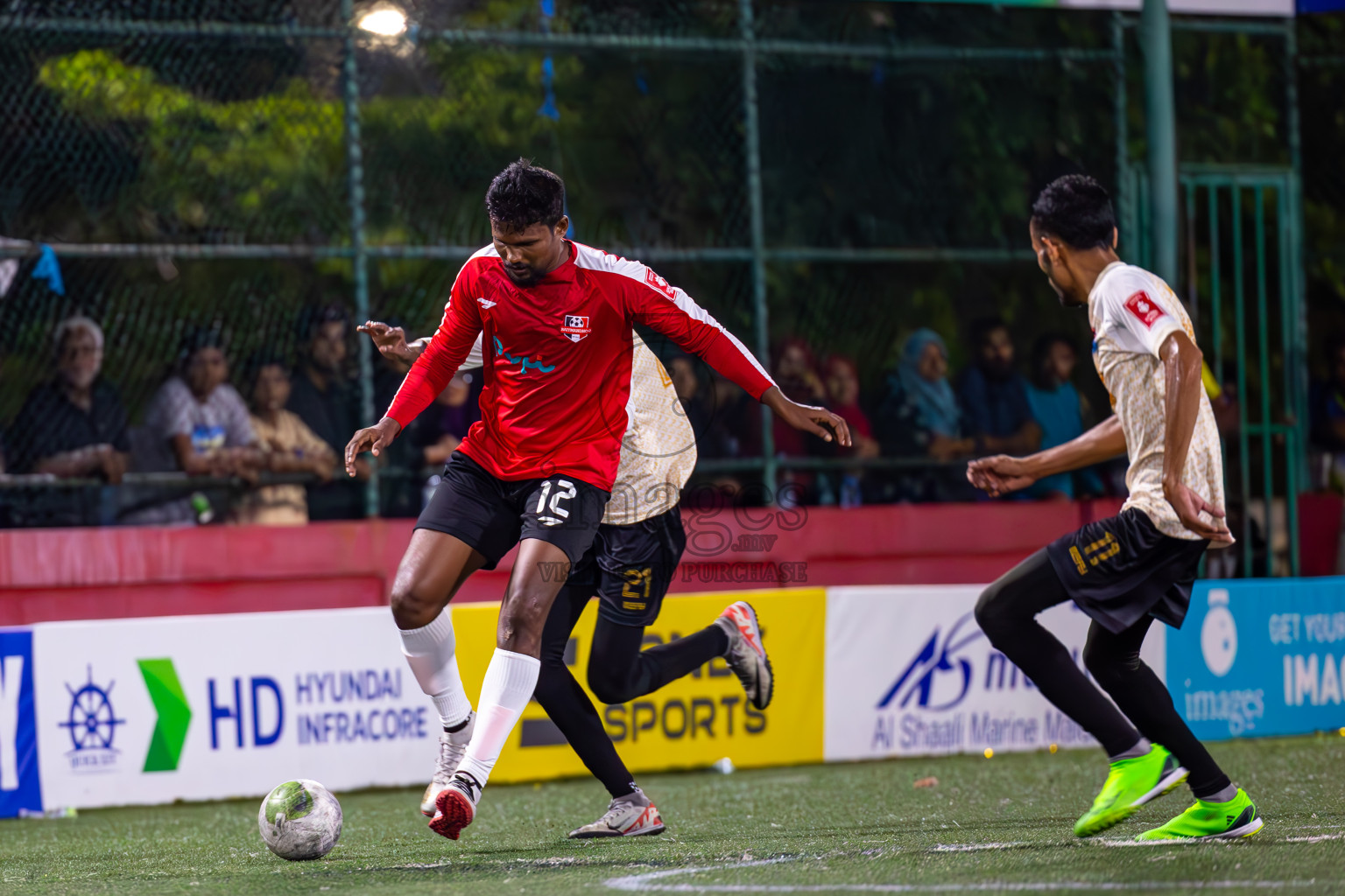 M Mulah VS M Raiymandhoo in Day 25 of Golden Futsal Challenge 2024 was held on Thursday , 8th February 2024 in Hulhumale', Maldives
Photos: Ismail Thoriq / images.mv