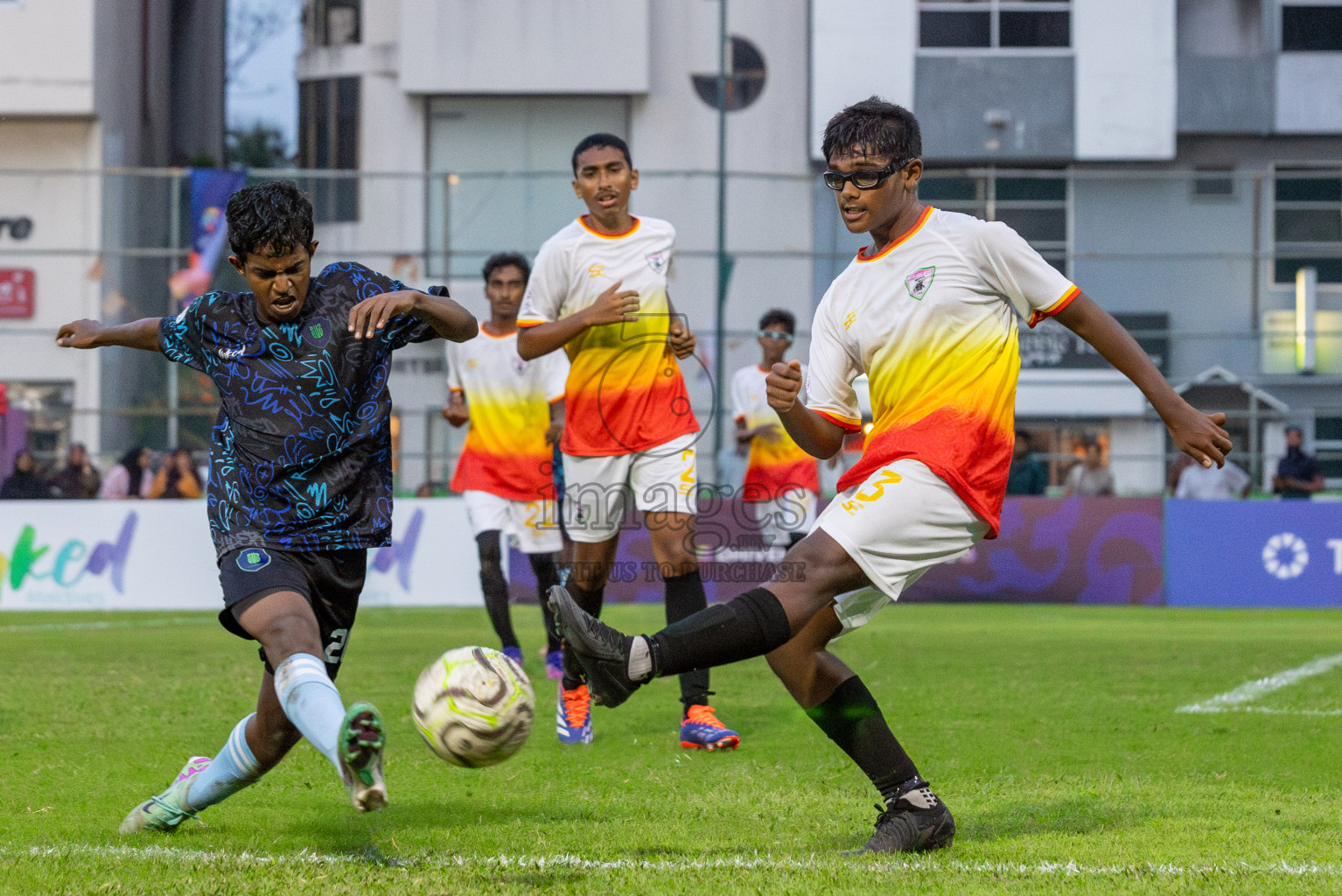 Club Eagles vs Super United Sports (U14) in Day 4 of Dhivehi Youth League 2024 held at Henveiru Stadium on Thursday, 28th November 2024. Photos: Shuu Abdul Sattar/ Images.mv