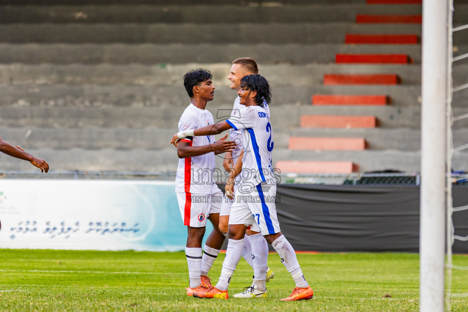 Club Valencia vs Odi Sports Club in Dhivehi Premier League 2025/26 held in National Football Stadium, Male', Maldives on Friday, 26th September 2025. Photos: Areef Adam / Images.mv
