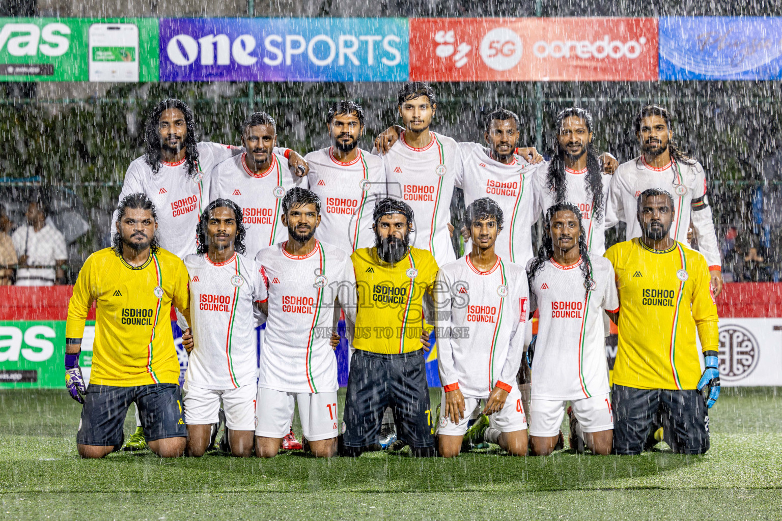 L. Isdhoo VS L. Mundoo in Day 18 of Golden Futsal Challenge 2025 was held on Wednesday, 22nd January 2025, in Hulhumale', Maldives. Photos: Nausham Waheed / images.mv