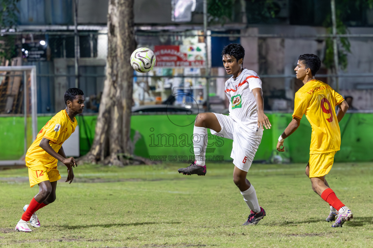 Day 10 of Dhivehi Youth League 2024 was held at Henveiru Stadium, Male', Maldives on Sunday, 15th December 2024.
Photos: Ismail Thoriq / Images.mv