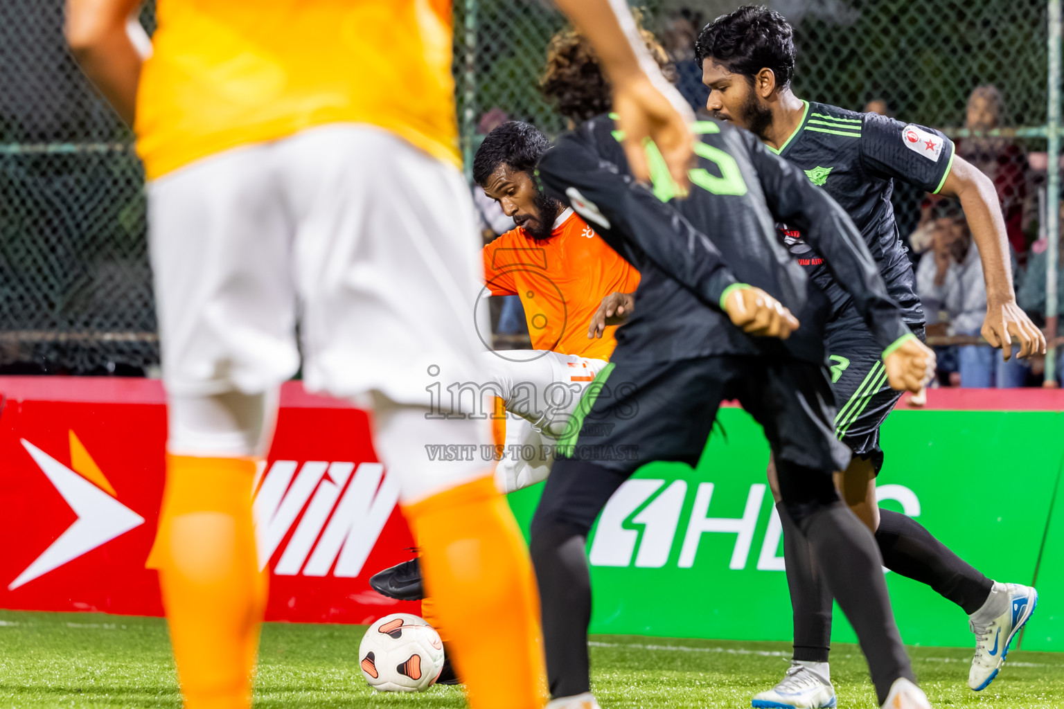 Dhiraagu vs AVSEC in Day 6 of Club Maldives Cup 2025 was held in Rehendhi Futsal Ground, Hulhumale', Maldives on Saturday, 4th October 2025. Photos: Nausham Waheed / images.mv