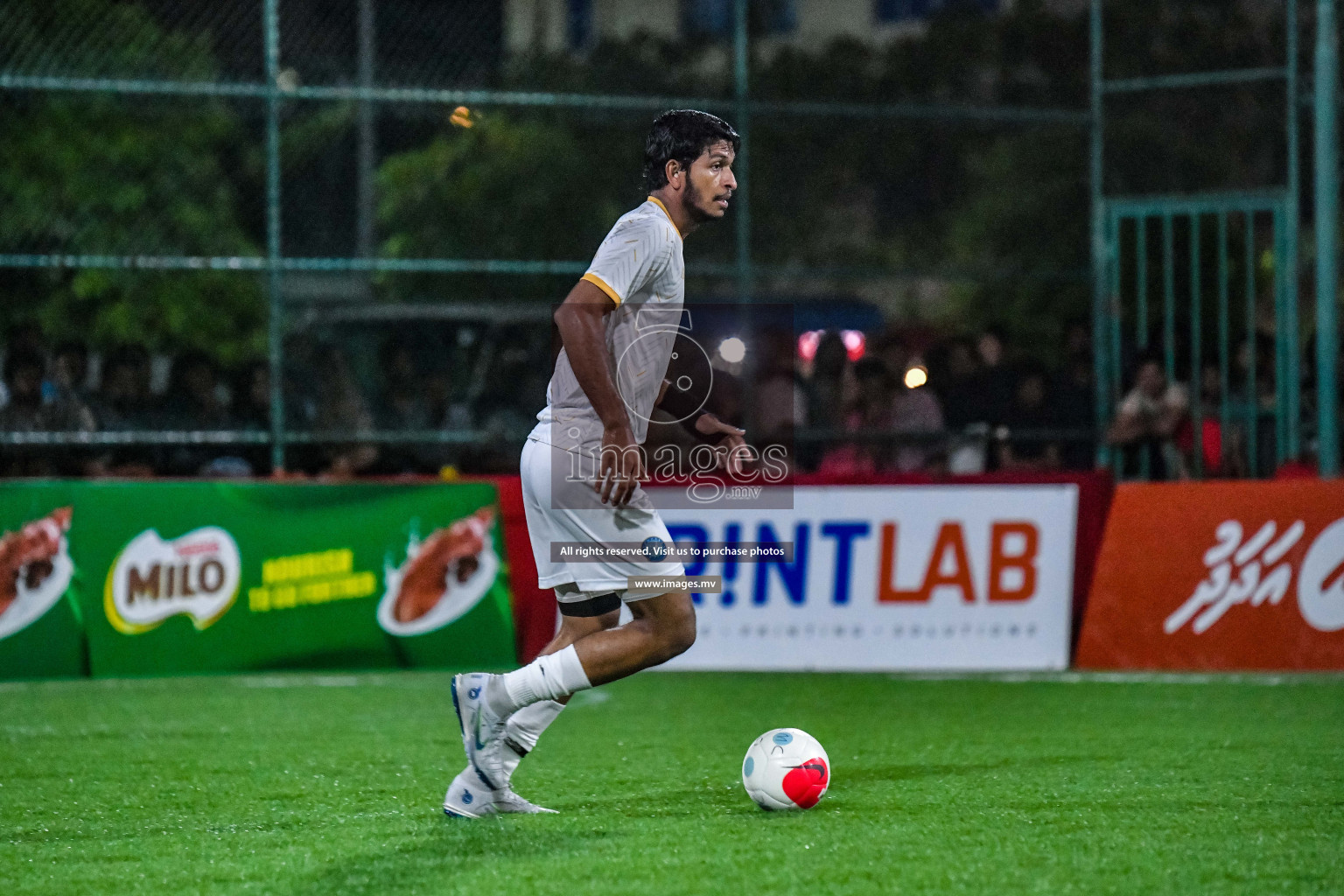 Team Fenaka vs Team Civil Court in Club Maldives Cup 2022 was held in Hulhumale', Maldives on Friday, 14th October 2022. Photos: Nausham Waheed / images.mv