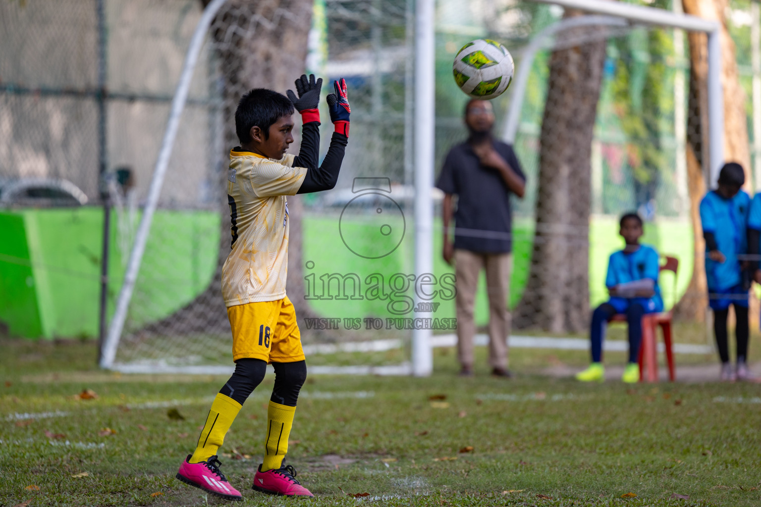 Day 2 of MILO Academy Championship 2025 was held on Friday, 14th February 2025 in Henveiru Stadium. 
Photos: Hassan Simah / Images.mv