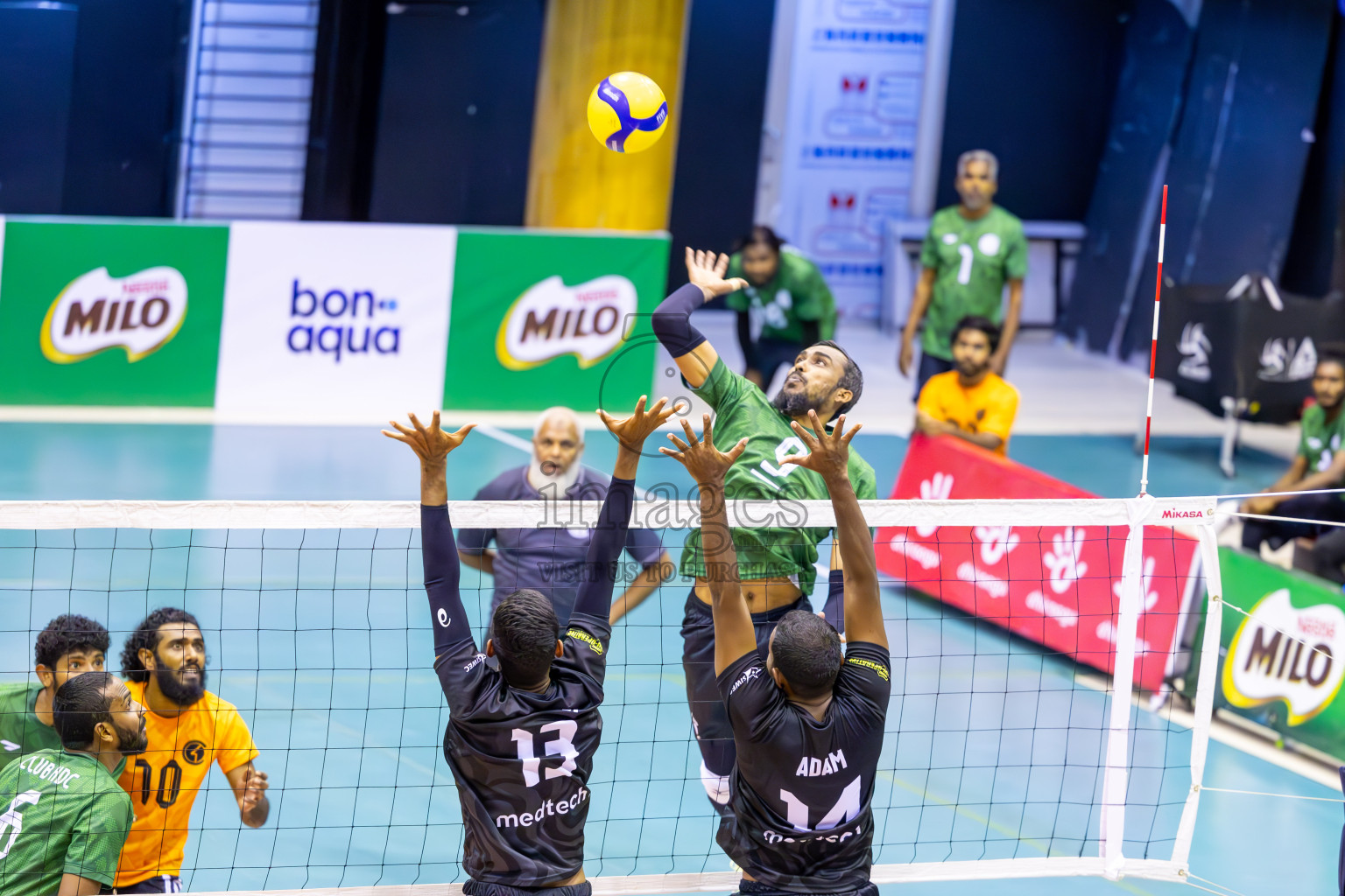 Final of MILO VAM Cup 2024 (Men's Division) was held in Social Center Indoor Hall on Monday, 4th November 2024. 
Photos: Ismail Thoriq / images.mv