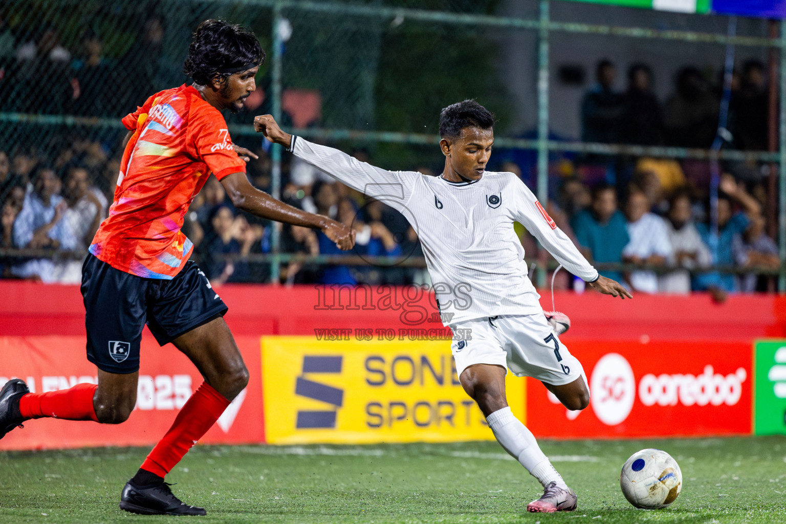 SH Kanditheemu vs R Dhuvaafaru in Zone round Day 27 of Golden Futsal Challenge 2025 was held on Friday , 31st January 2025, in Hulhumale', Maldives. Photos: Nausham Waheed / images.mv