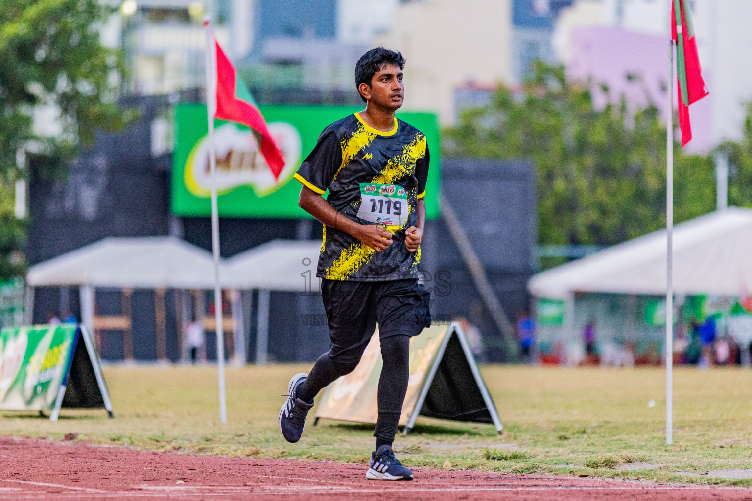 Day 3 of Inter-school Athletics Championship 2025 held in Ekuveni Synthetic Track, Male', Maldives on Wednesday, 08th October 2025. Photos by: Areef Adam  / Images.mv