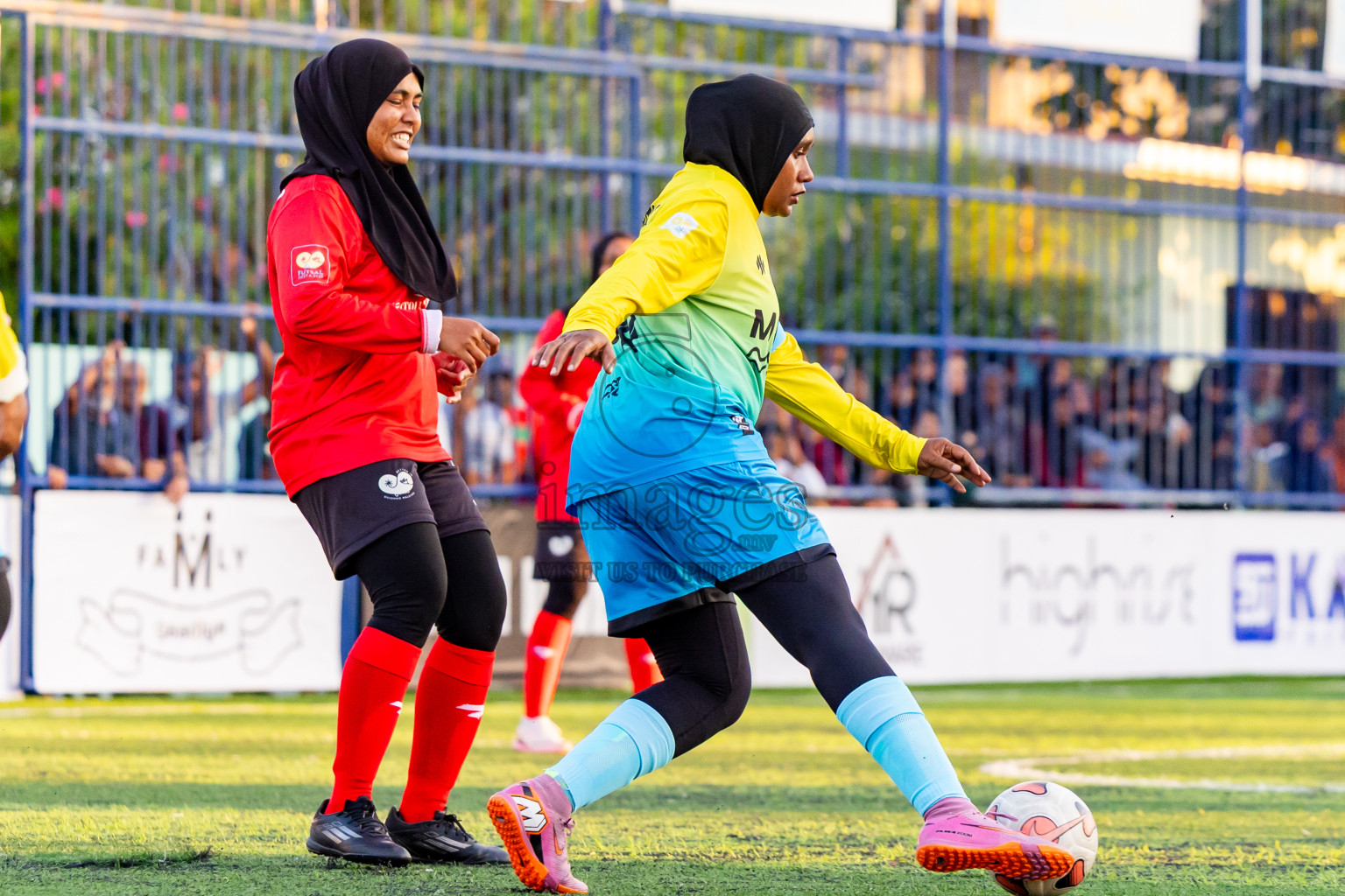 Kihaadhoo vs Goidhoo in Day 1 of Better in Baa Futsal Fiesta 2025 Woman's division held in B. Eydhafushi, Maldives on Wednesday, 5th November 2025. Photos: Nausham Waheed / images.mv