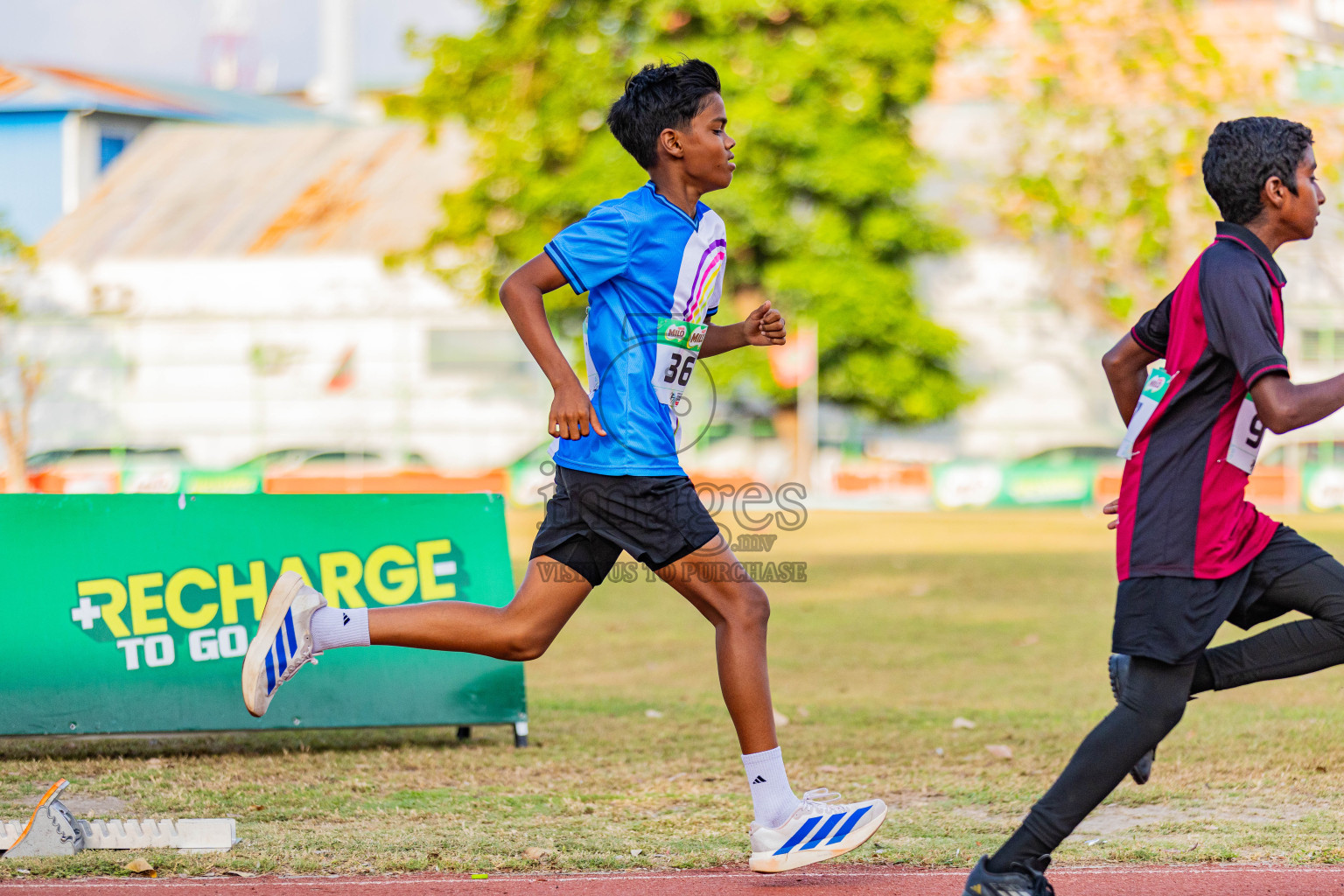 Day 3 of Inter-school Athletics Championship 2025 held in Ekuveni Synthetic Track, Male', Maldives on Wednesday, 08th October 2025. Photos by: Areef Adam  / Images.mv