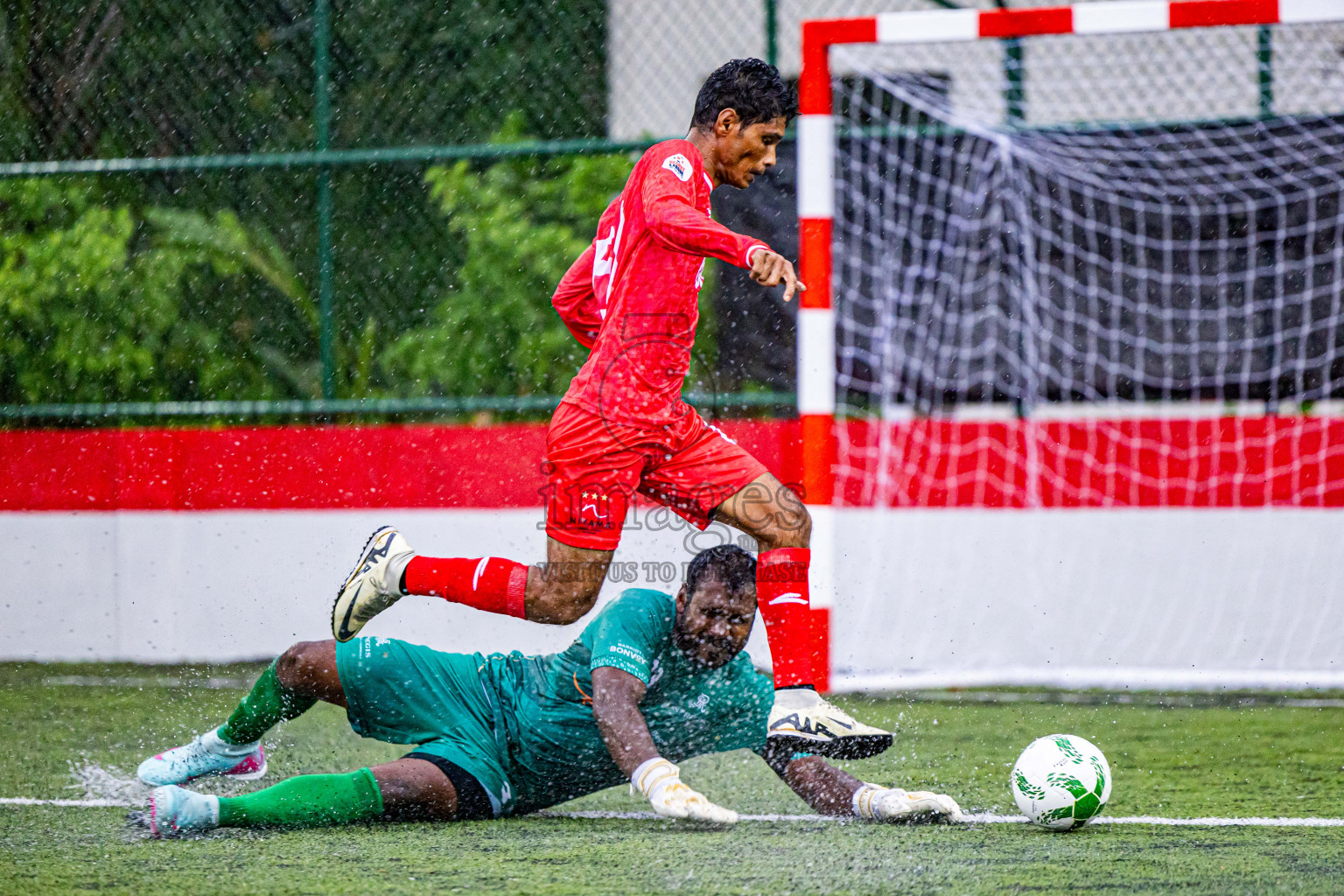 ST Regis vs Niyama in Day 5 of Resort League 2025 (Dhaalu Zone) was held on Monday, 19th May 2025 in Niyama Private island, Dhaalu Atoll, Maldives. Photos: Nausham Waheed / images.mv