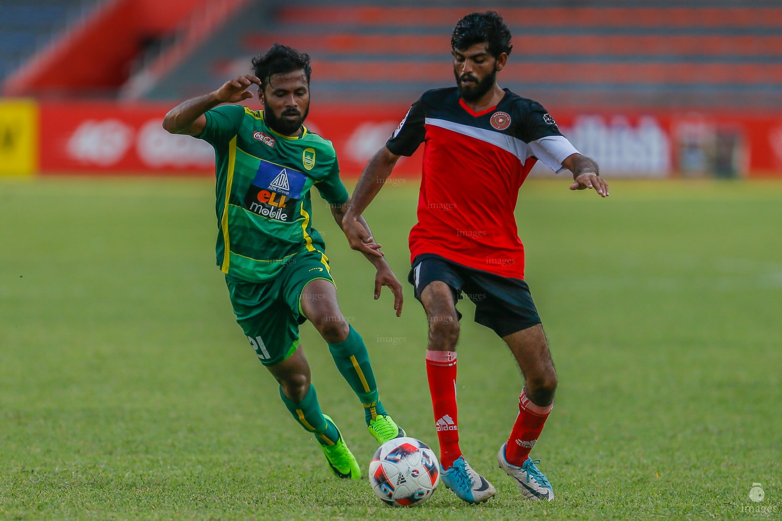 Ooredoo Dhivehi Premier League 2017, Maziya SR vs Maalhos (Images.mv Photo / Ismail Thoriq)