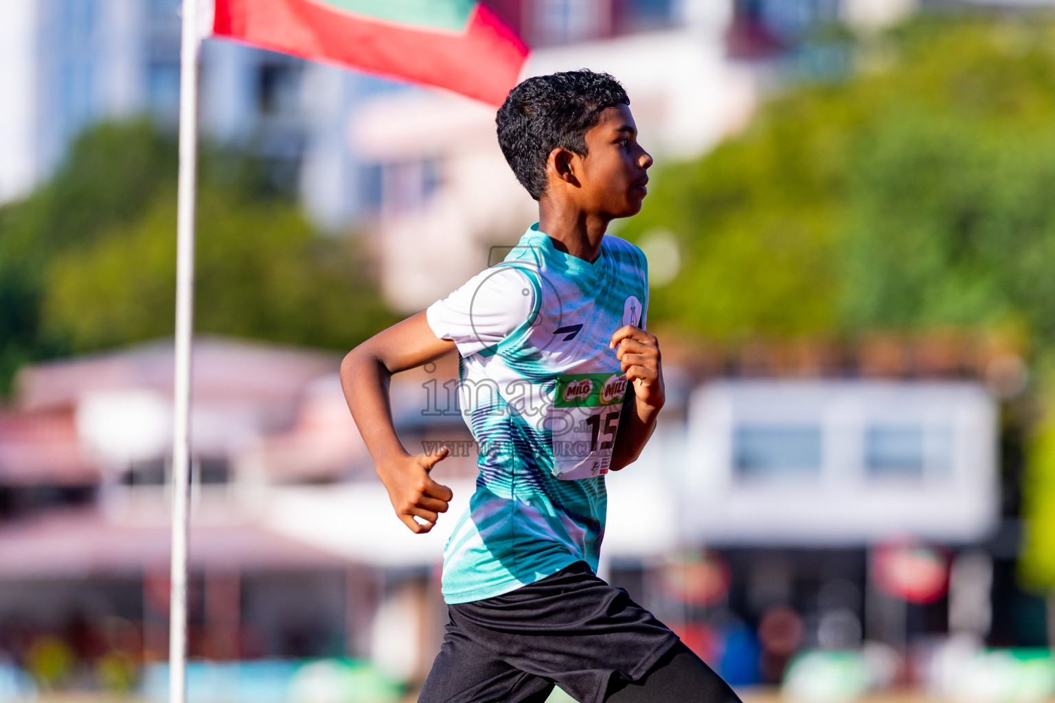 Day 1 of Inter-school Athletics Championship 2025 held in Ekuveni Synthetic Track, Male', Maldives on Monday, 06th October 2025. Photos by: Nausham Waheed / Images.mv